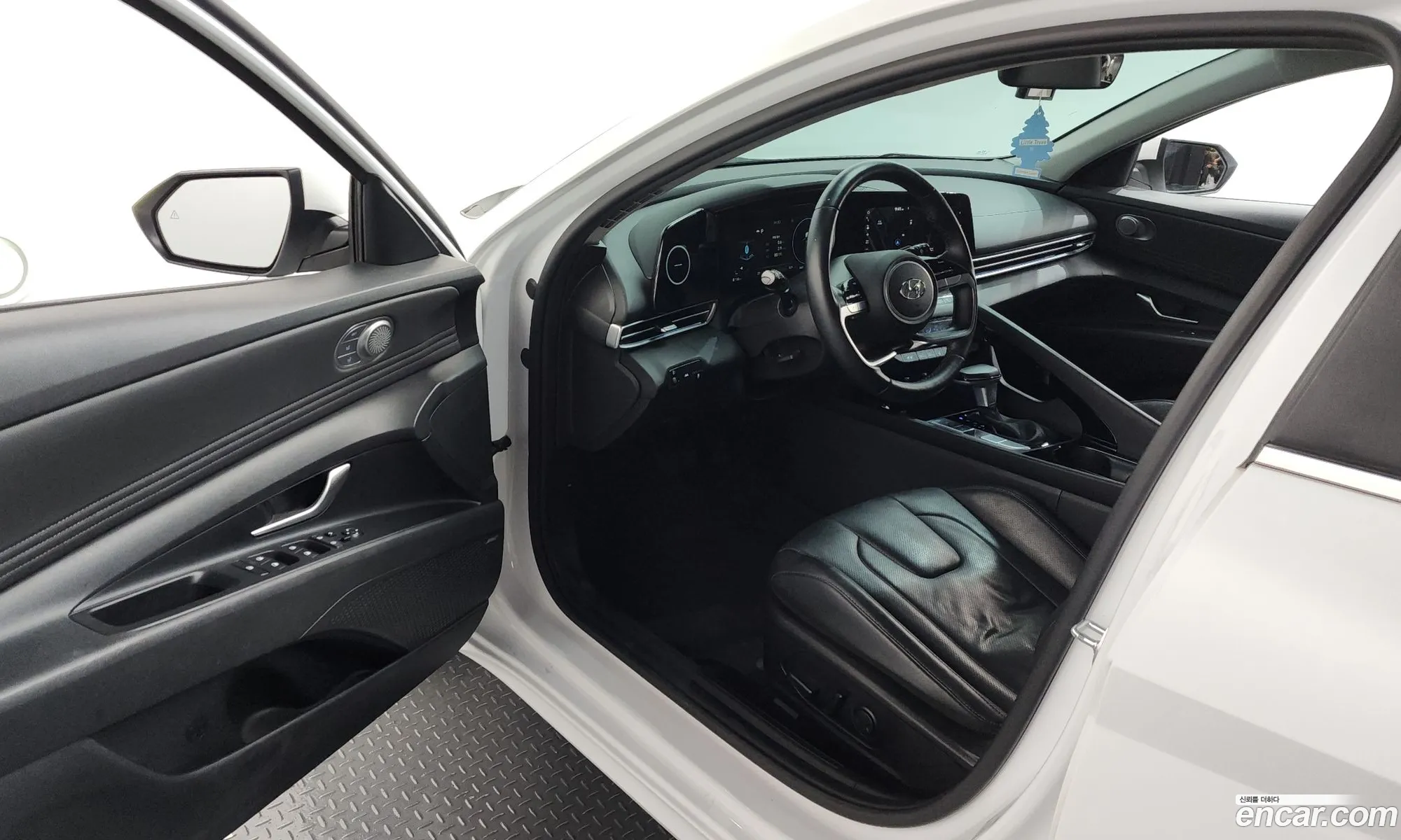 Hyundai Elantra 2020 — 14