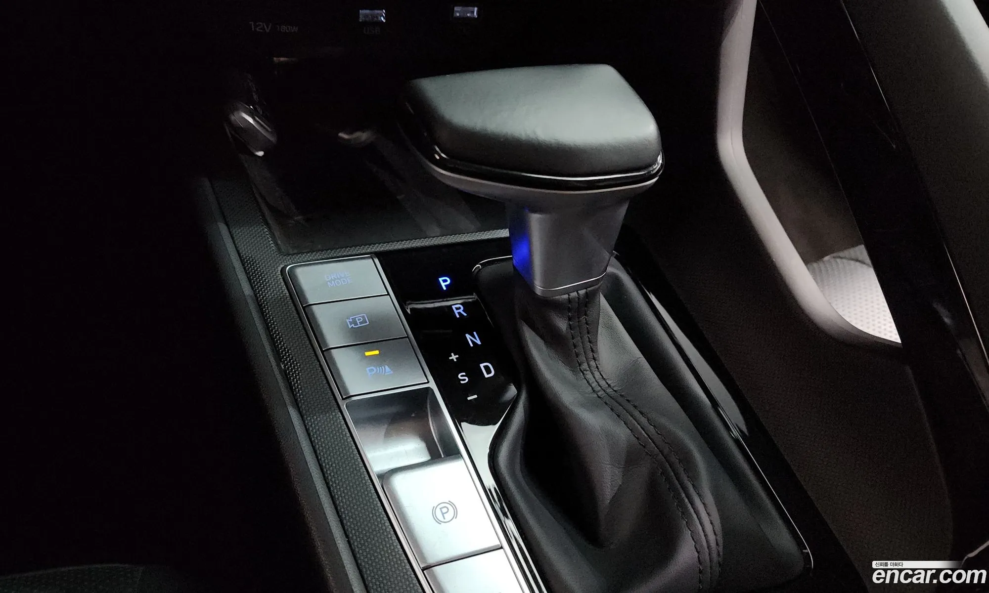 Hyundai Elantra 2020 — 25