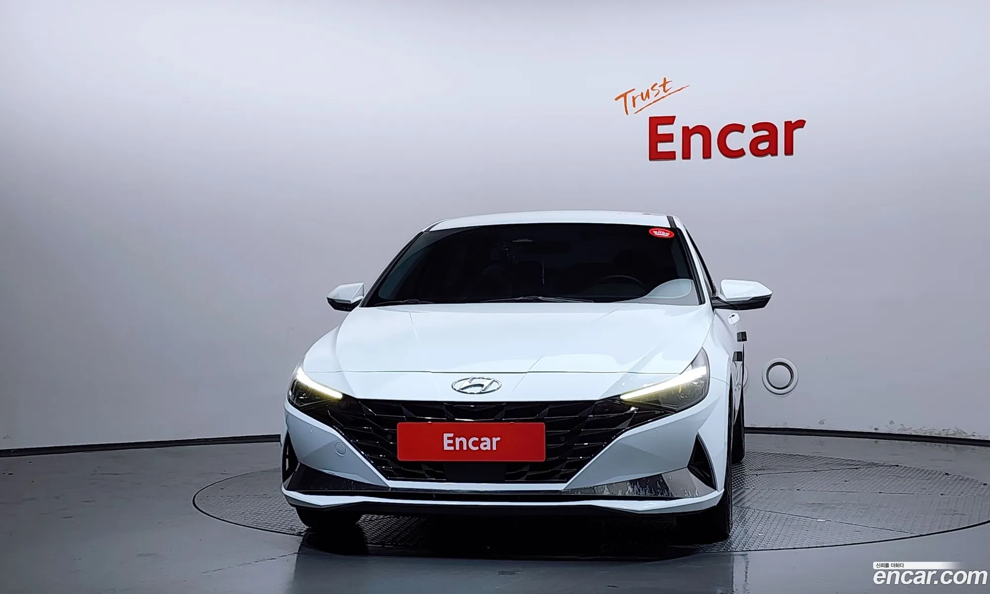 Hyundai Elantra 2020 — 16