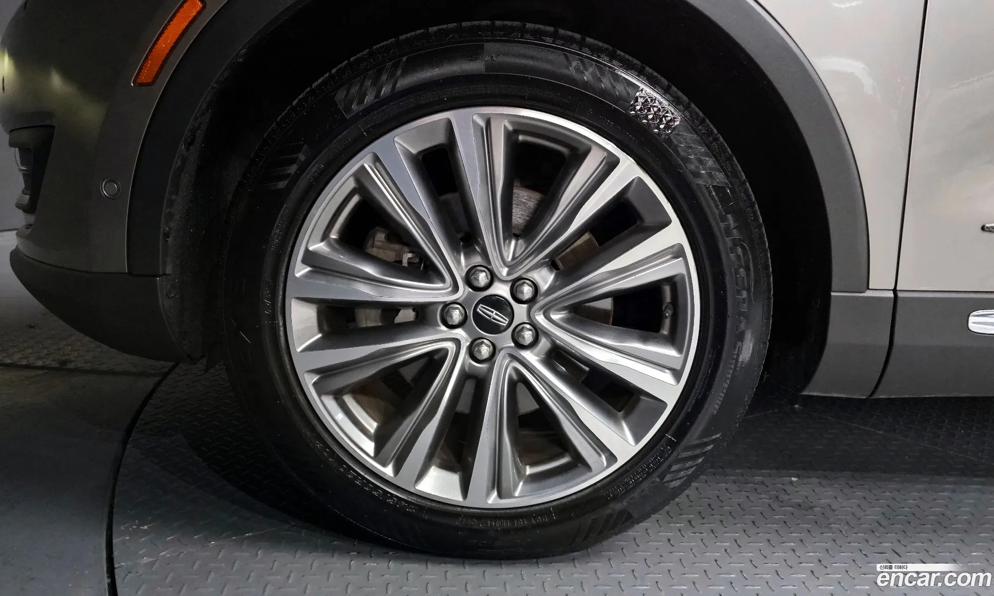 Lincoln MKX 2016 2LMPJ8LP4GBL72582 — 13