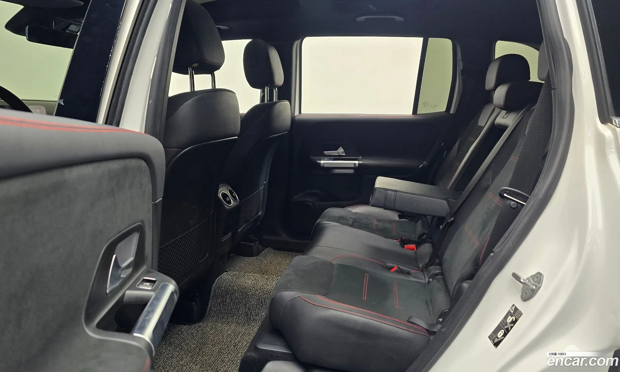 Mercedes-Benz GLB-Class X247 2021 — 5