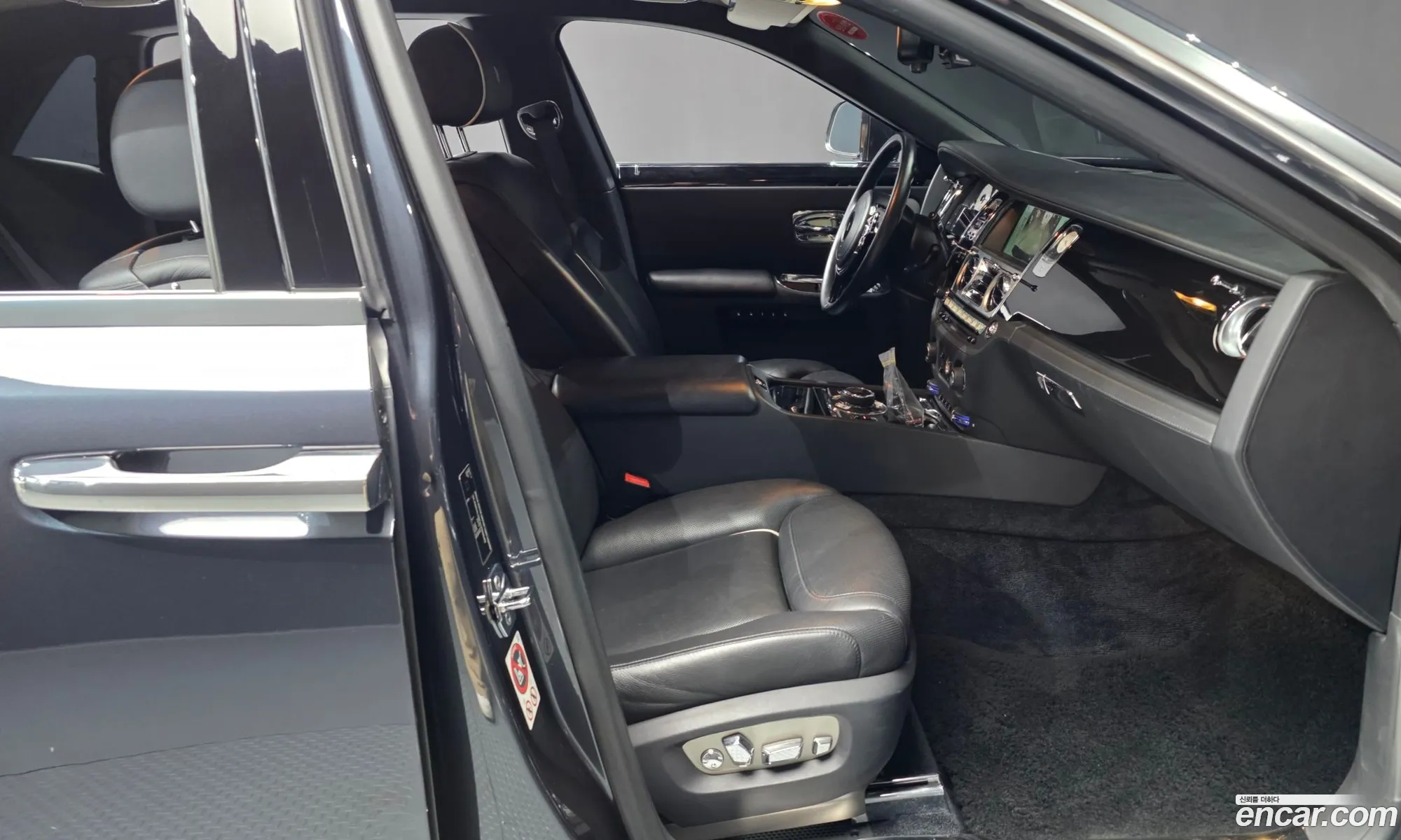 Rolls-Royce Ghost 2016 SCA664L09GUX69649 — 2