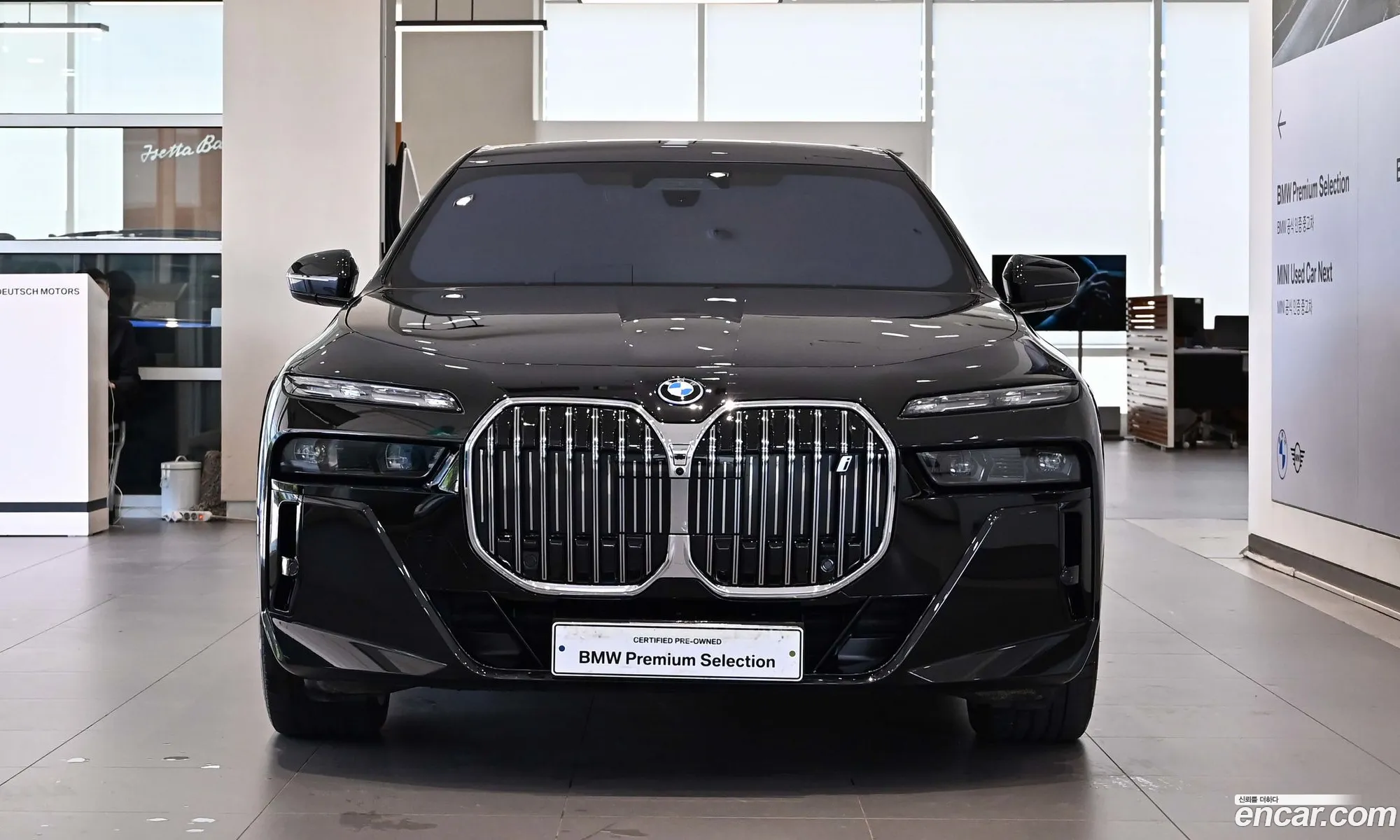 BMW i7 2025 — 18