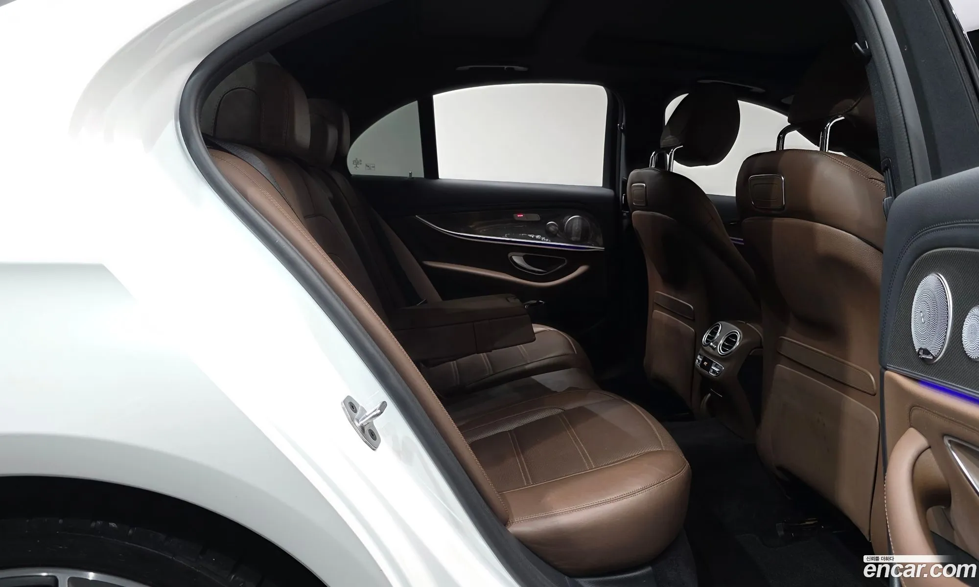Mercedes-Benz E-Class W213 2019 WDDZF6BB2KA568244 — 29