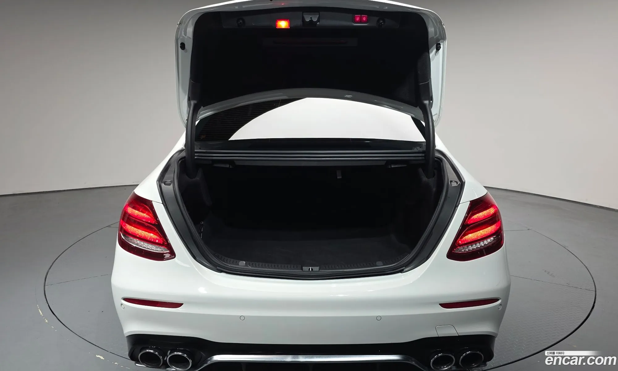 Mercedes-Benz E-Class W213 2019 WDDZF6BB2KA568244 — 24