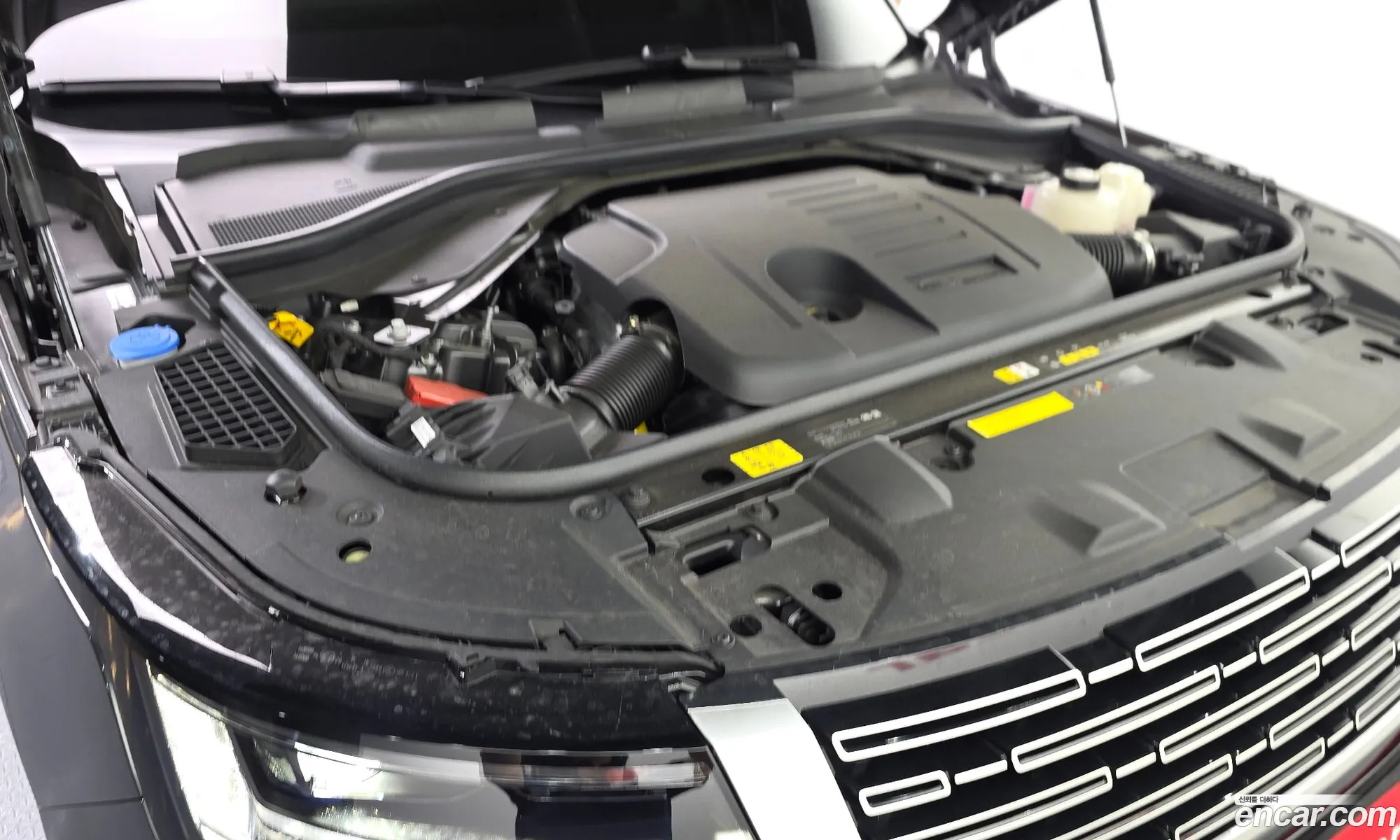 Land Rover Range Rover 2025 SALKA9B46SA328846 — 13