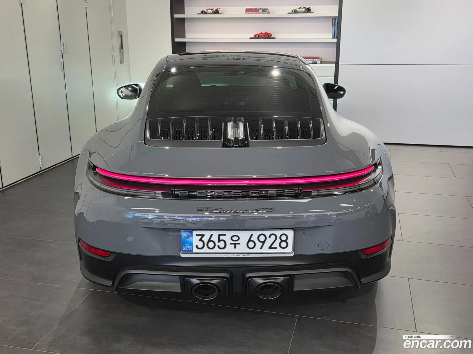 Porsche 911 2025 — 4