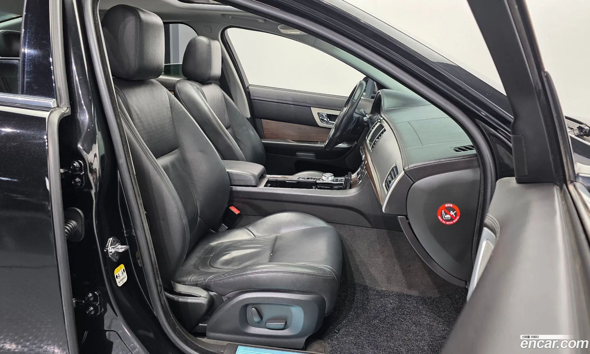 Jaguar XF 2015 SAJAA05J2FDU61710 — 3