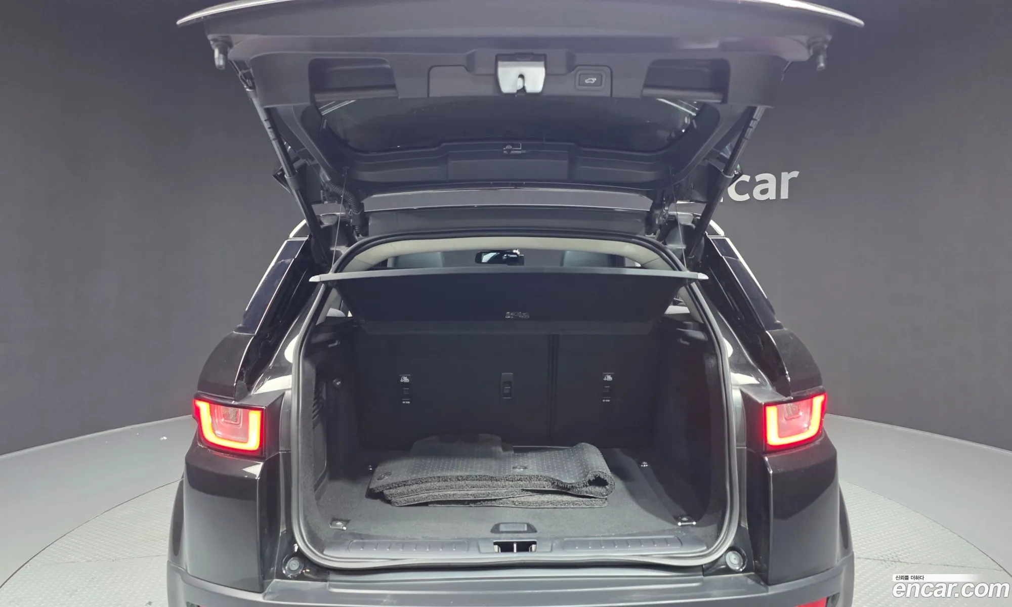 Land Rover Range Rover Evoque 2019 SALVA2BN9KH324892 — 32