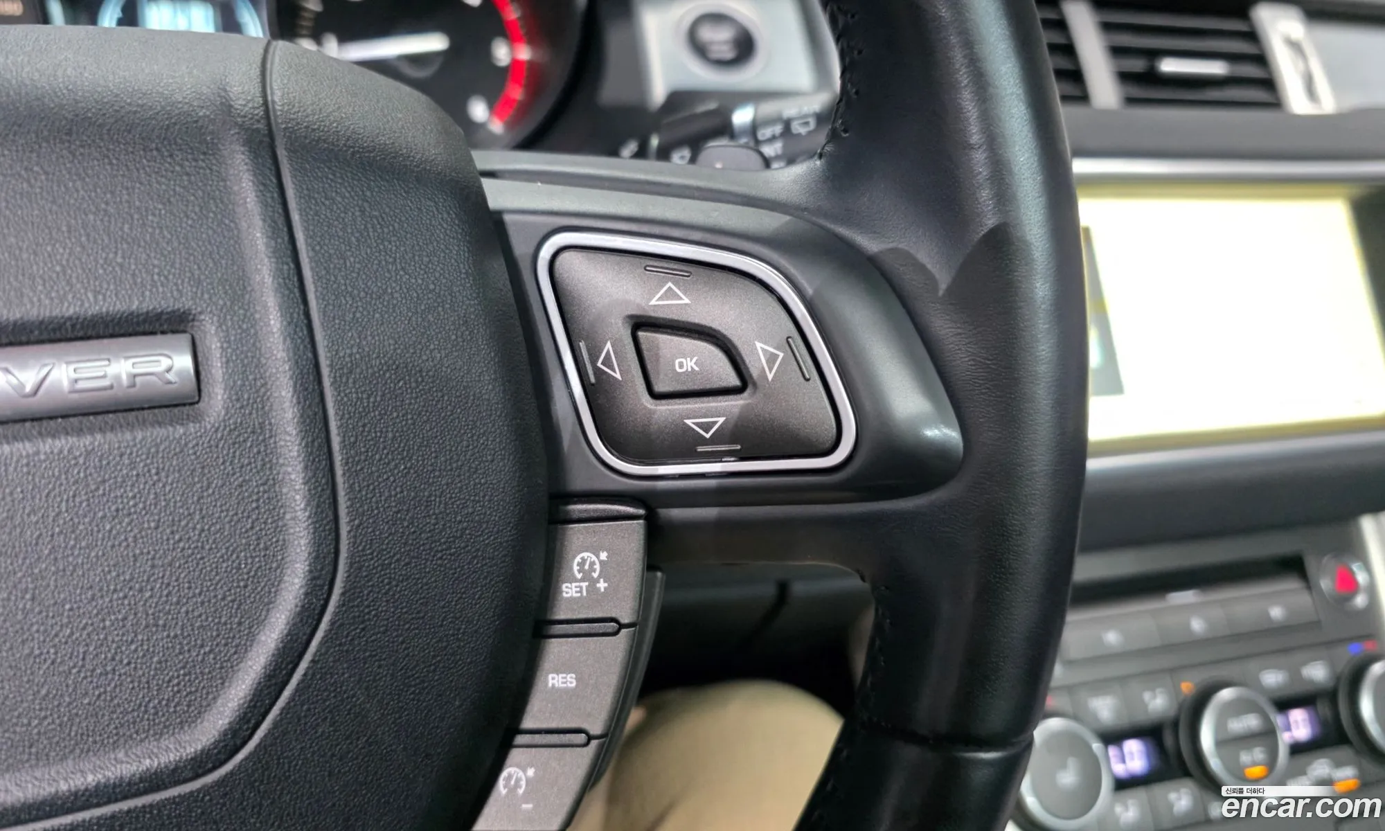 Land Rover Range Rover Evoque 2019 SALVA2BN9KH324892 — 30