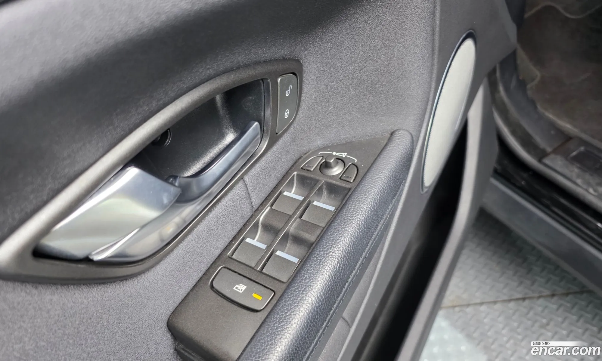 Land Rover Range Rover Evoque 2019 SALVA2BN9KH324892 — 8