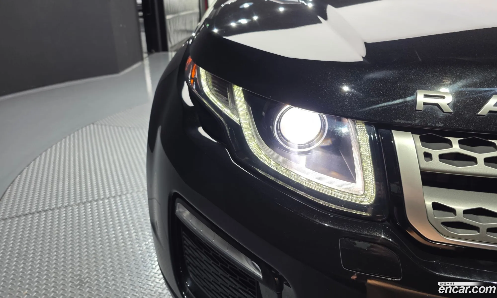 Land Rover Range Rover Evoque 2019 SALVA2BN9KH324892 — 14