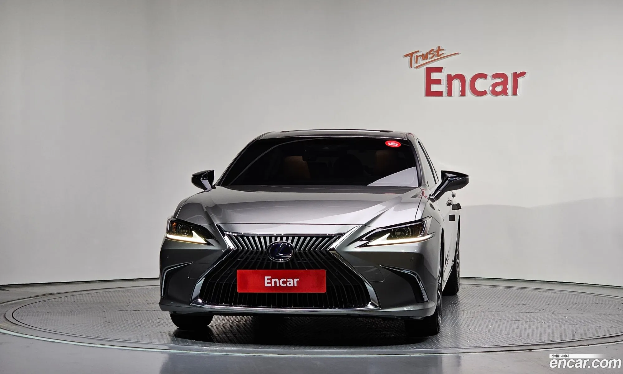 Lexus ES300h 7th Gen 2019 — 13