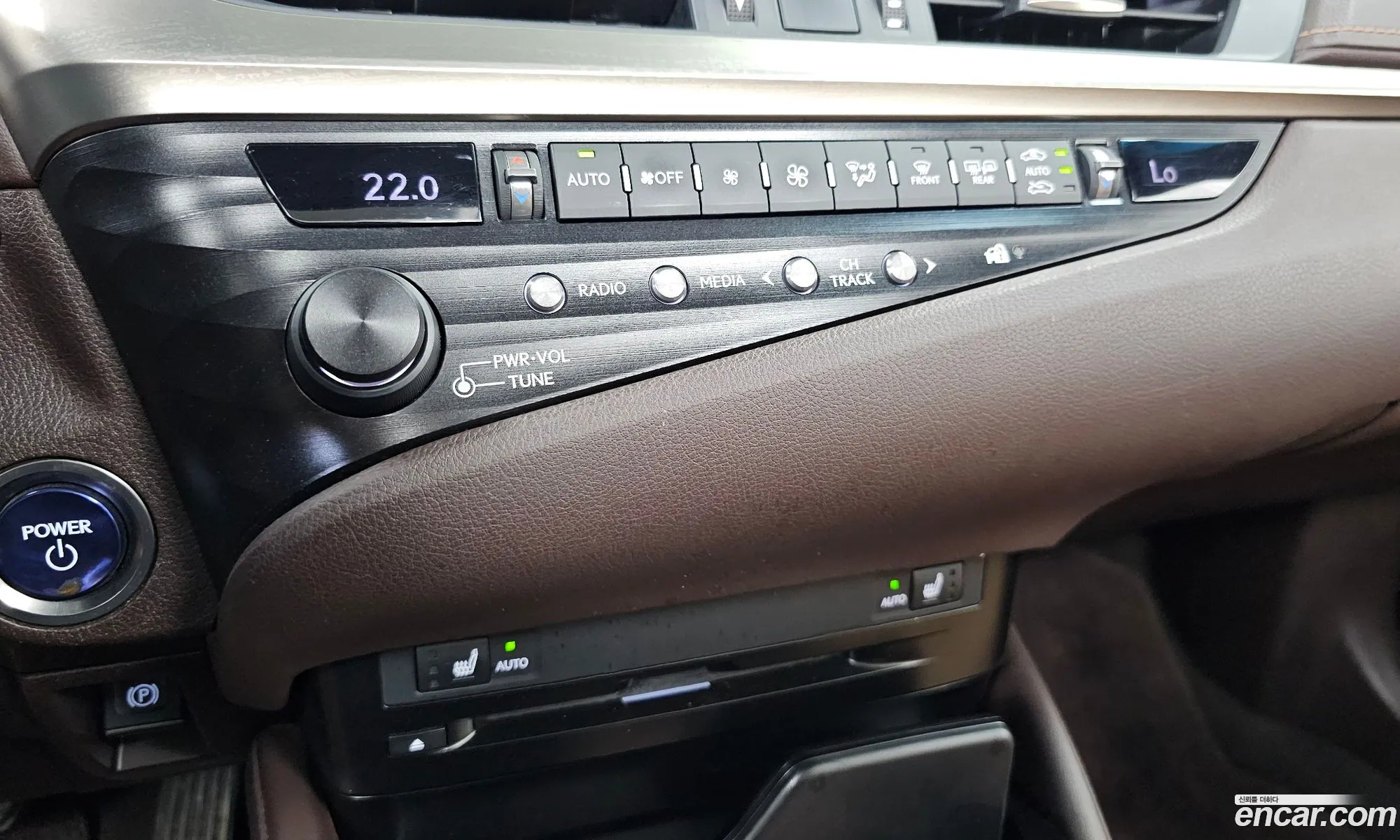 Lexus ES300h 7th Gen 2019 — 5