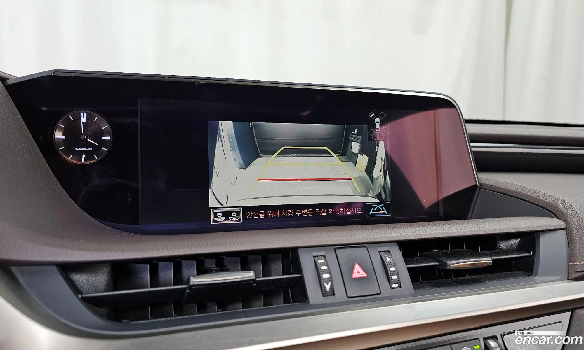 Lexus ES300h 7th Gen 2019 — 29
