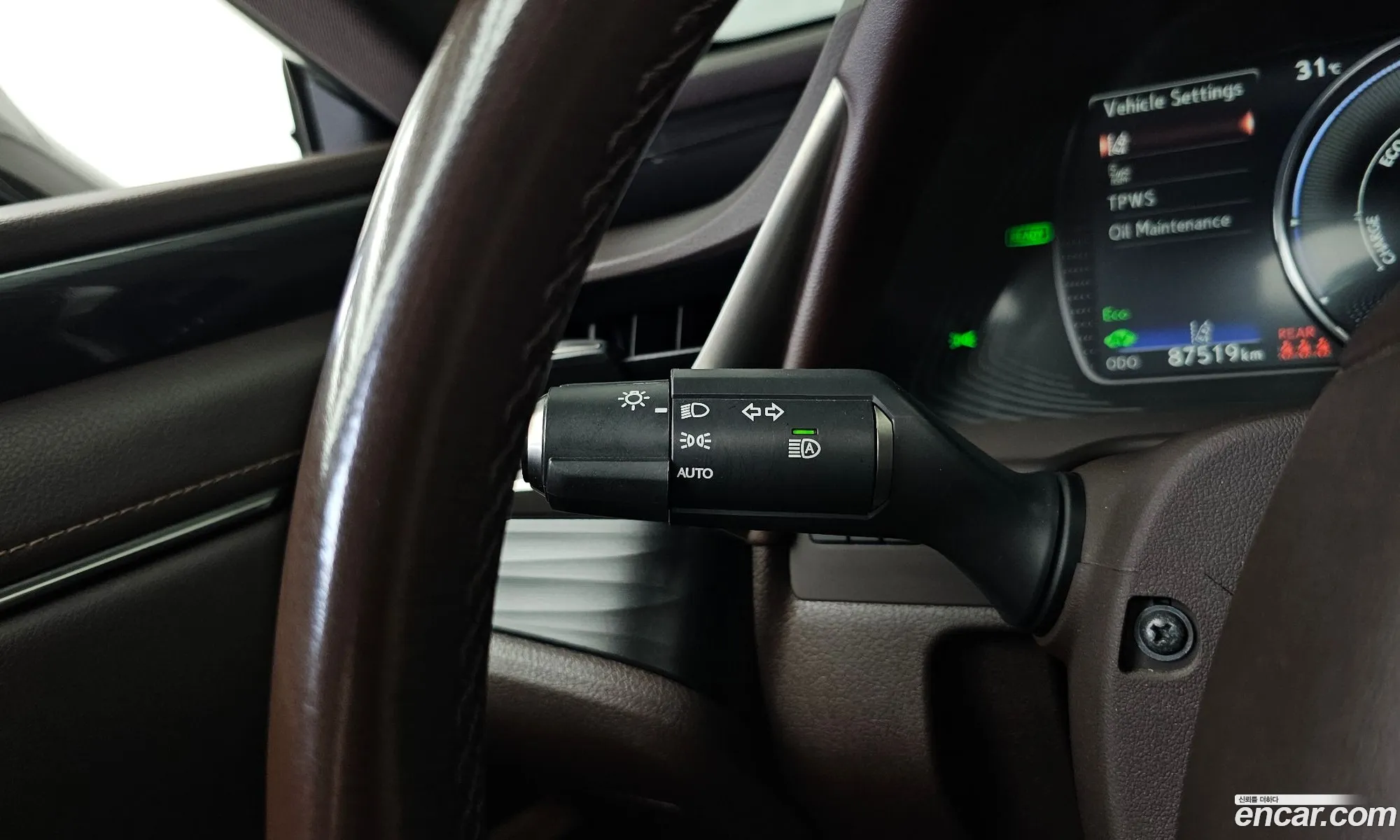 Lexus ES300h 7th Gen 2019 — 4