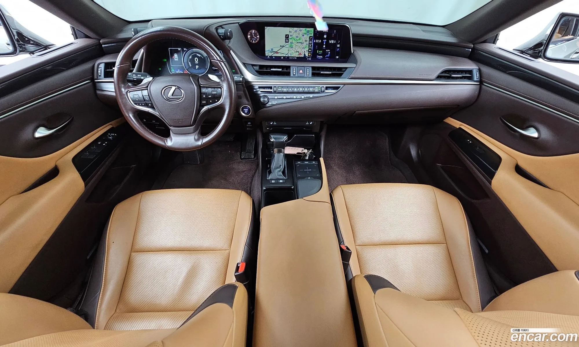 Lexus ES300h 7th Gen 2019 — 30
