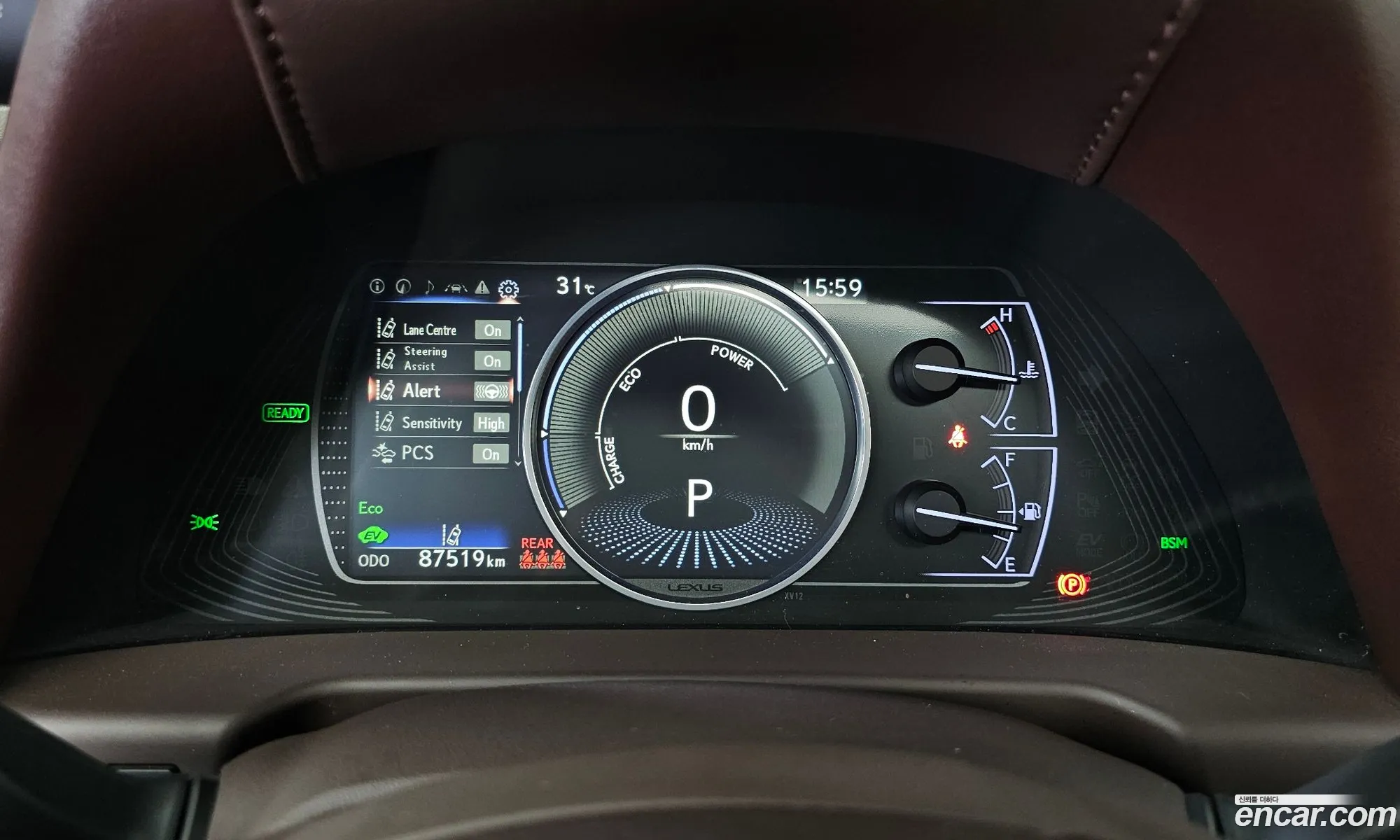 Lexus ES300h 7th Gen 2019 — 16