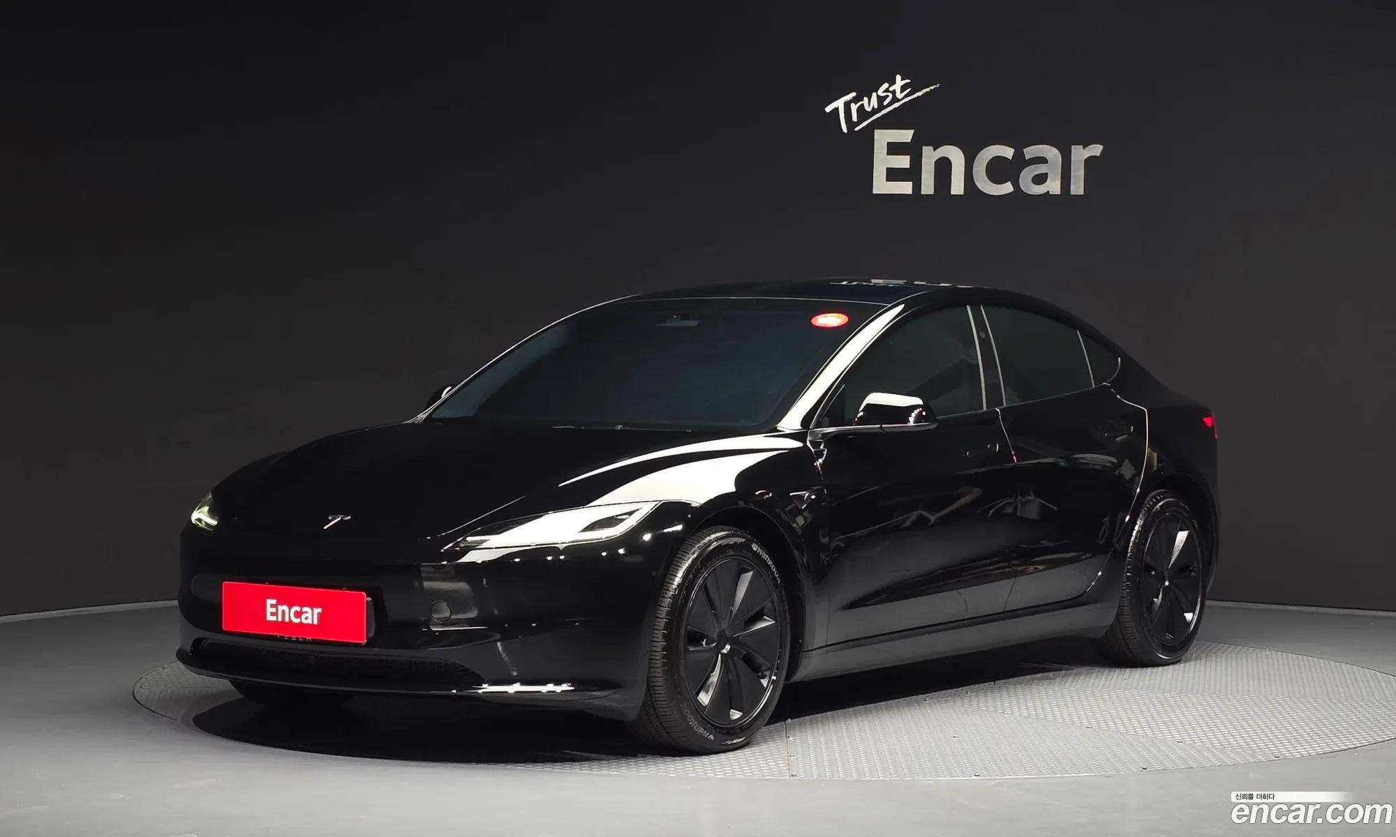 Tesla Model 3 2024 — 6