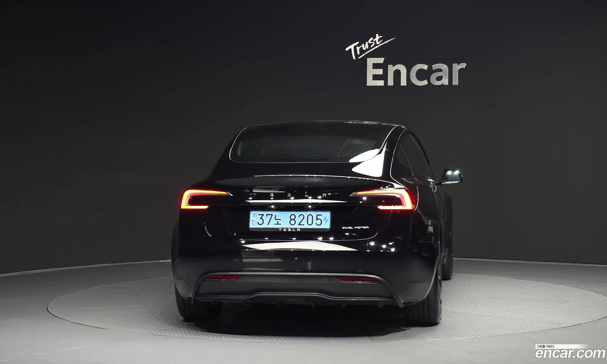 Tesla Model 3 2024 — 14