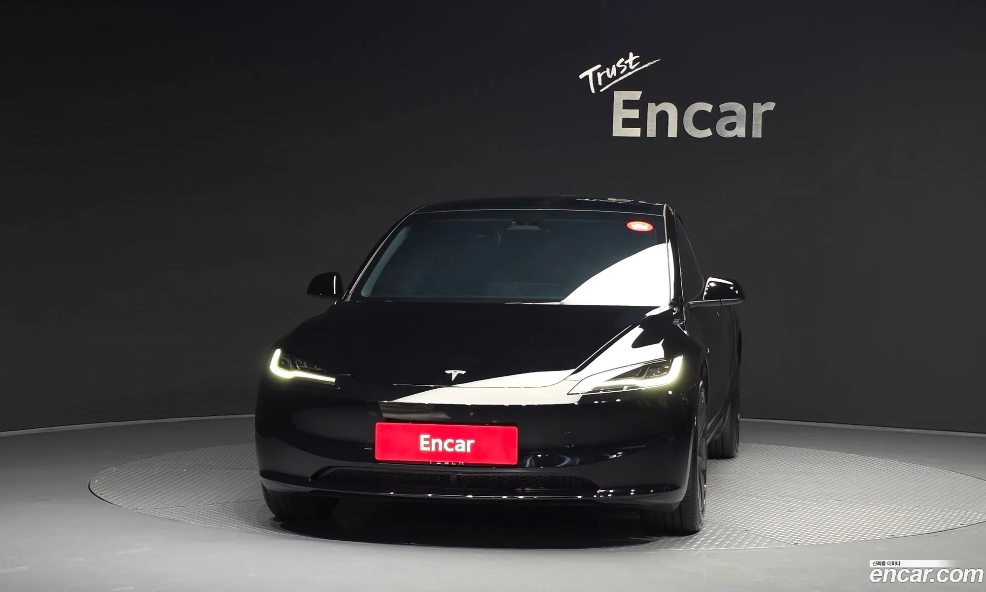 Tesla Model 3 2024 — 17
