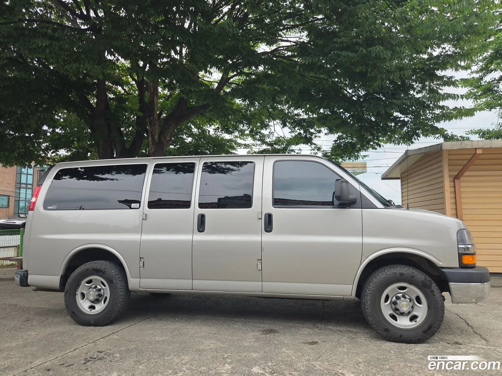 Chevrolet Express Van 2008 — 16