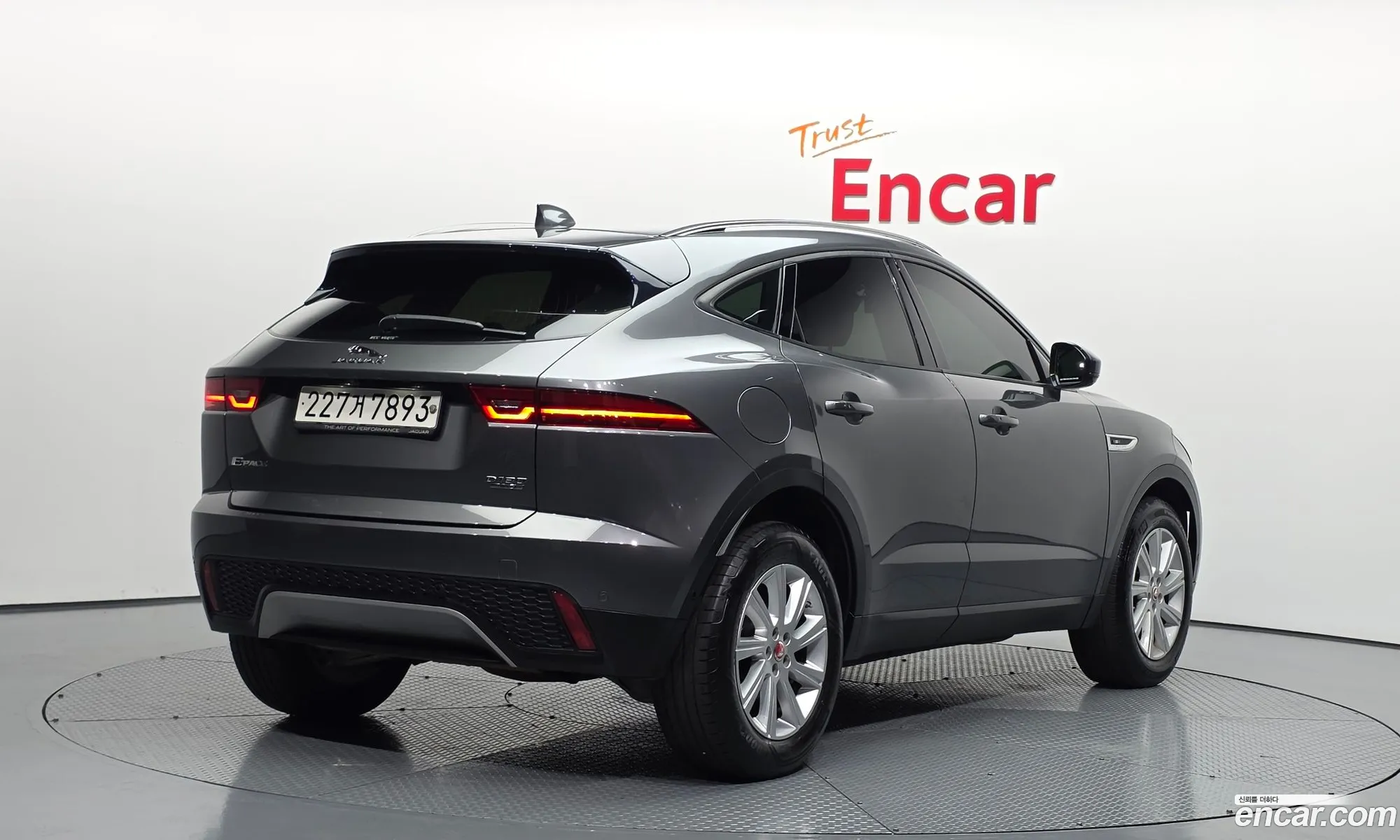 Jaguar E-Pace 2019 SADFA2BN8K1Z73219 — 22