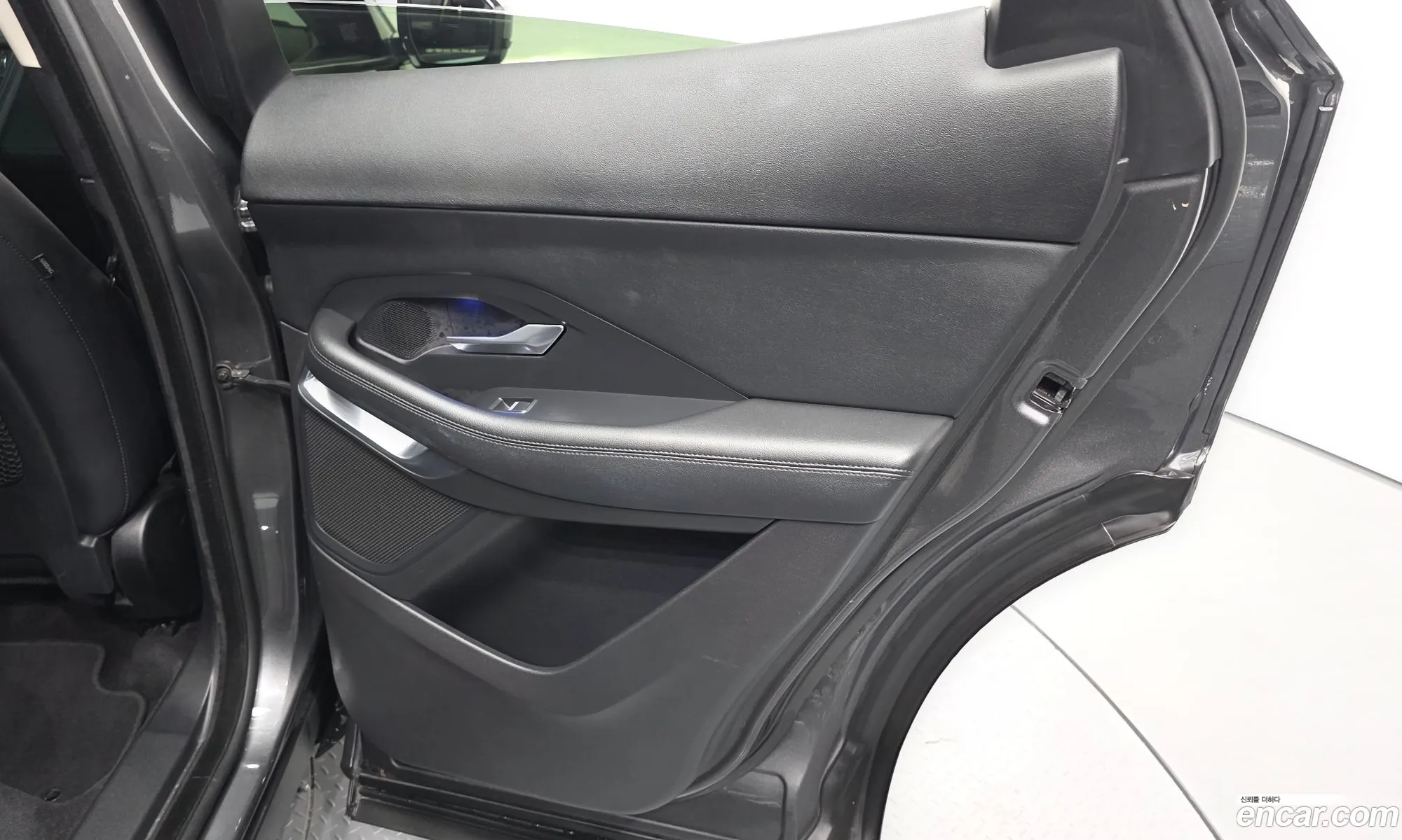 Jaguar E-Pace 2019 SADFA2BN8K1Z73219 — 21