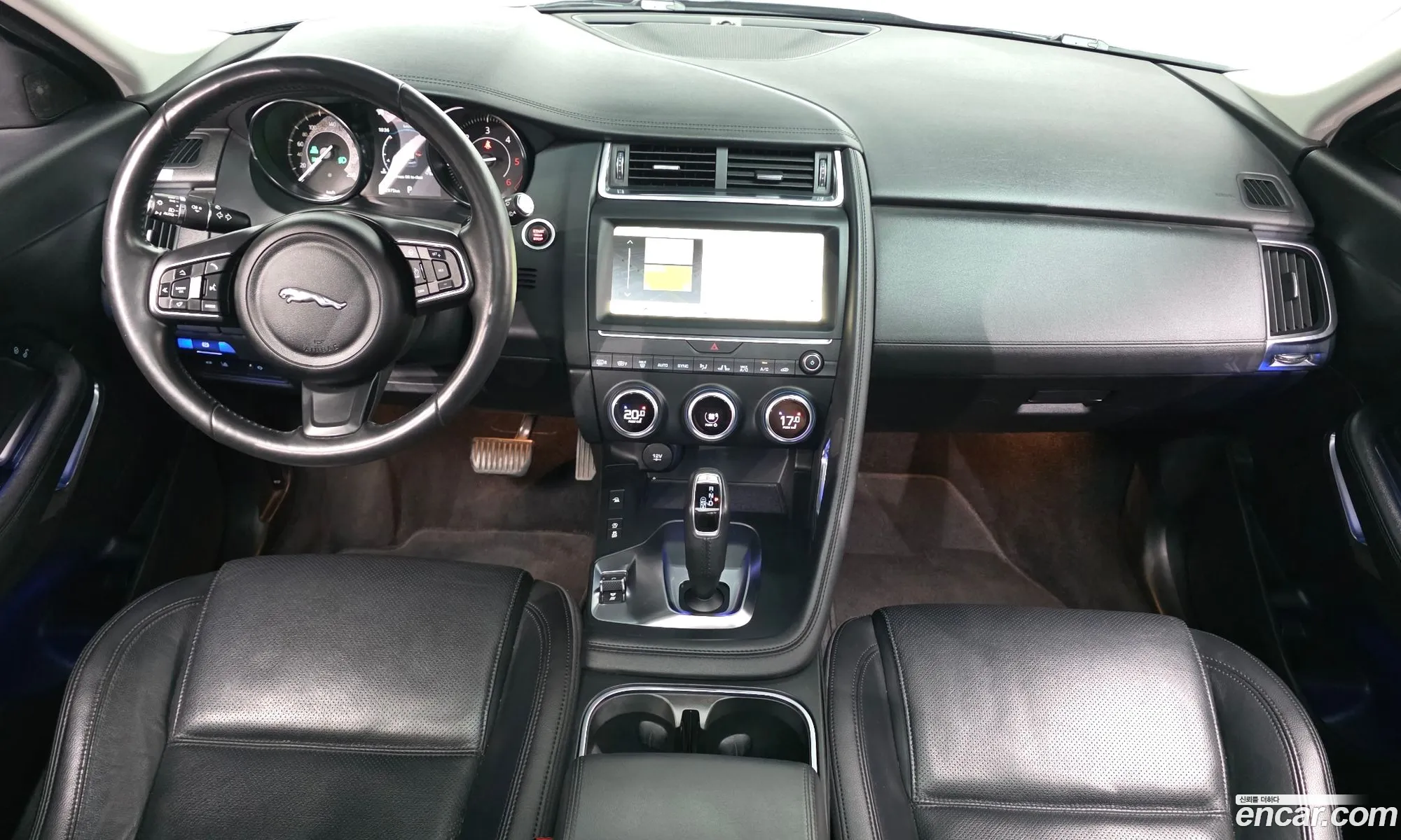 Jaguar E-Pace 2019 SADFA2BN8K1Z73219 — 25
