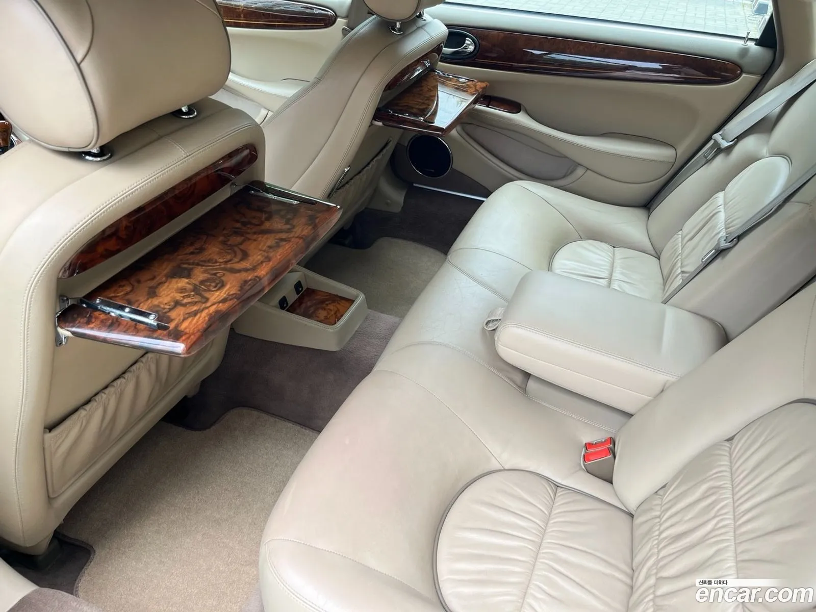 Jaguar XJ8 2002 — 4