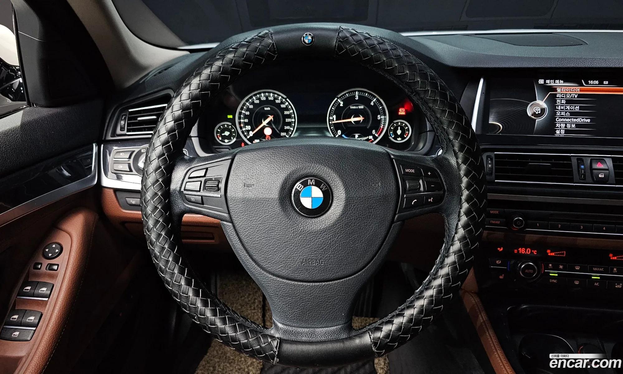 BMW 5 Series 2016 — 12