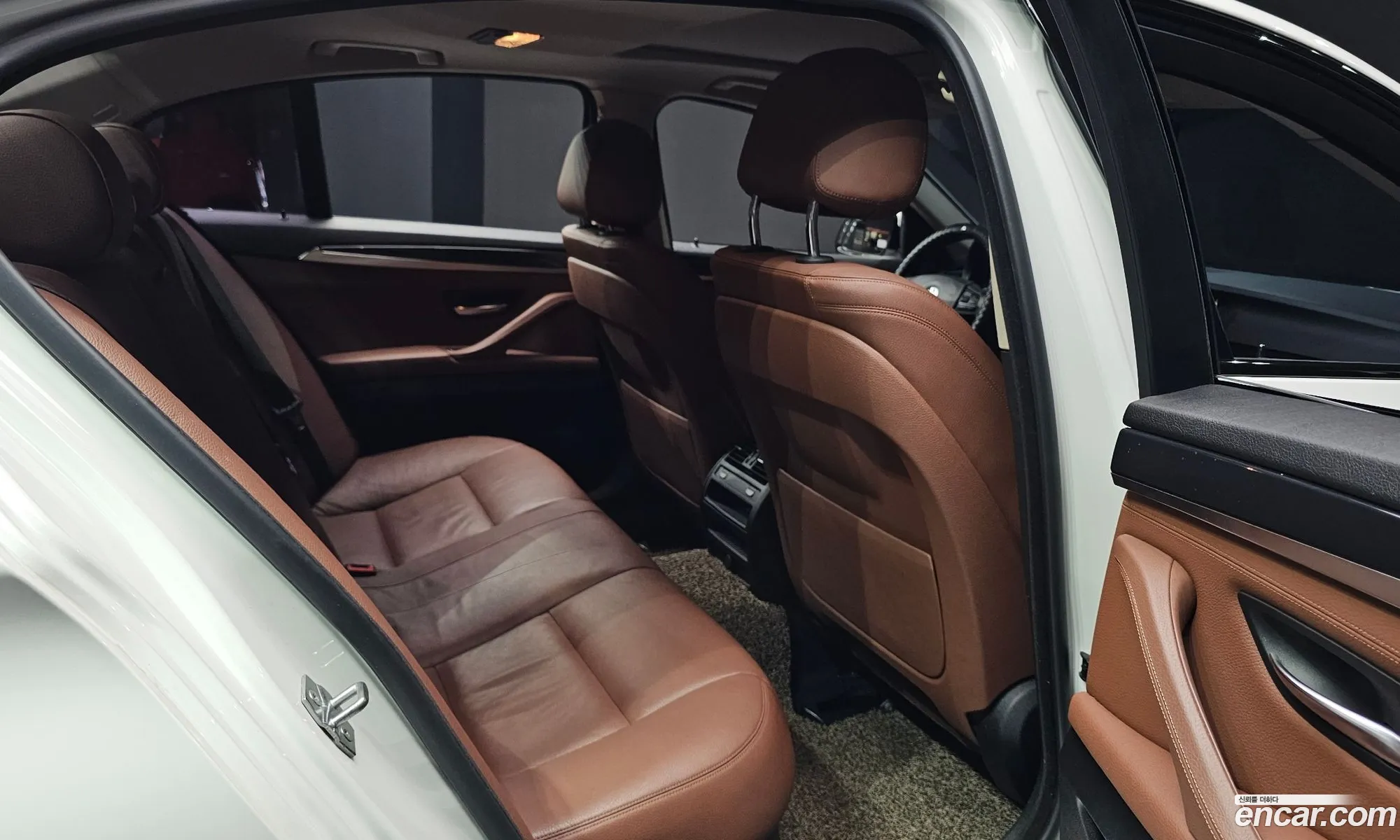 BMW 5 Series 2016 — 5