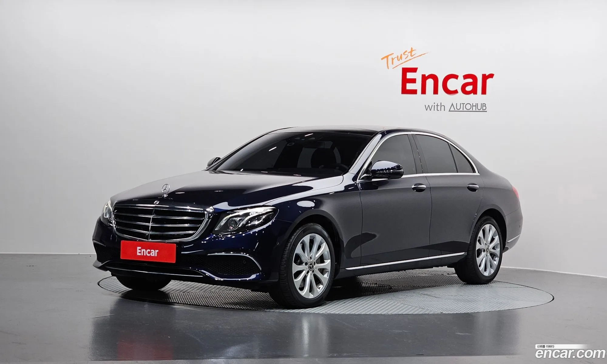 Mercedes-Benz E-Class W213 2019 WDDZF4KB3KA642016 — 2