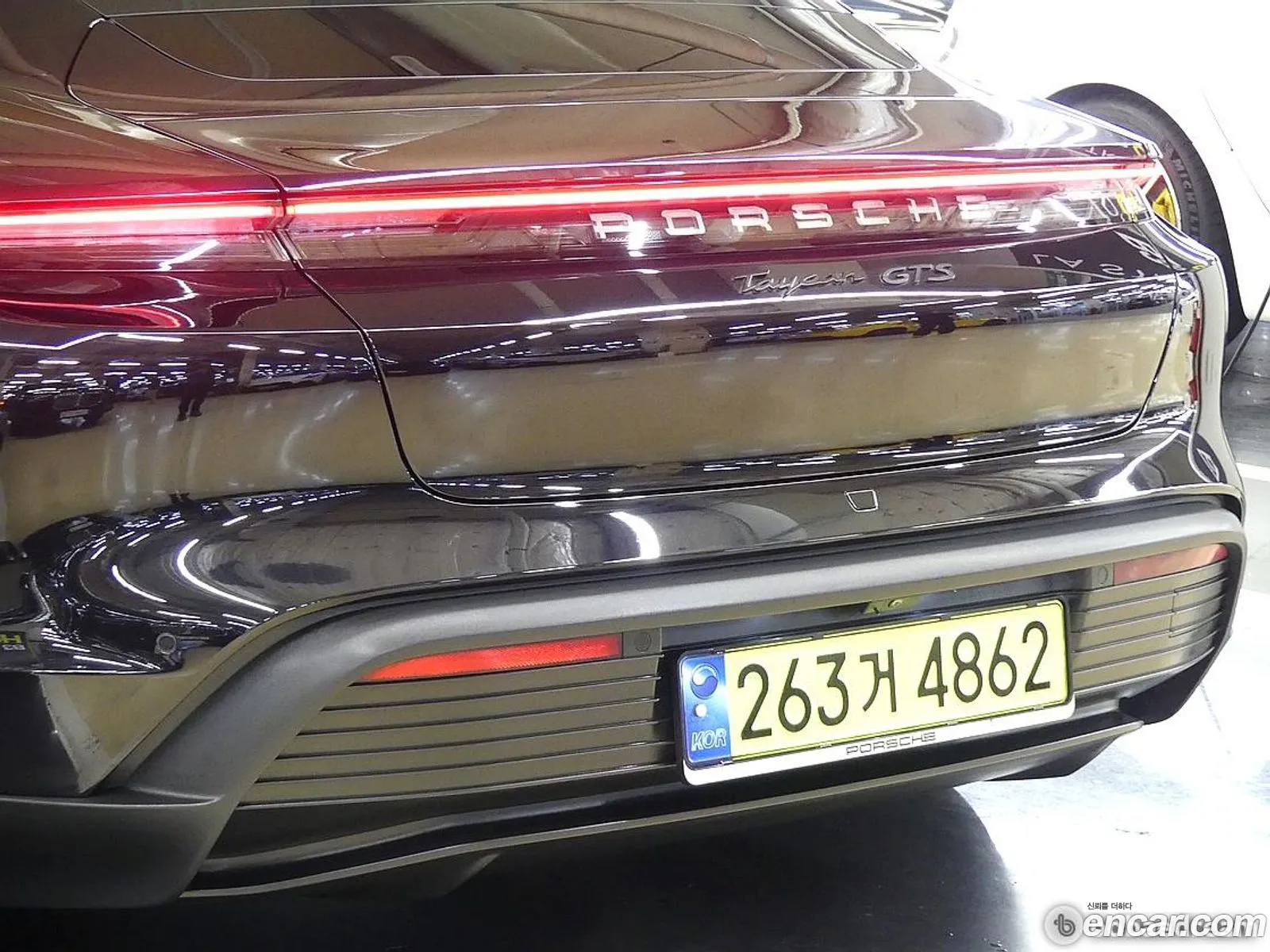 Porsche Taycan 2023 — 16