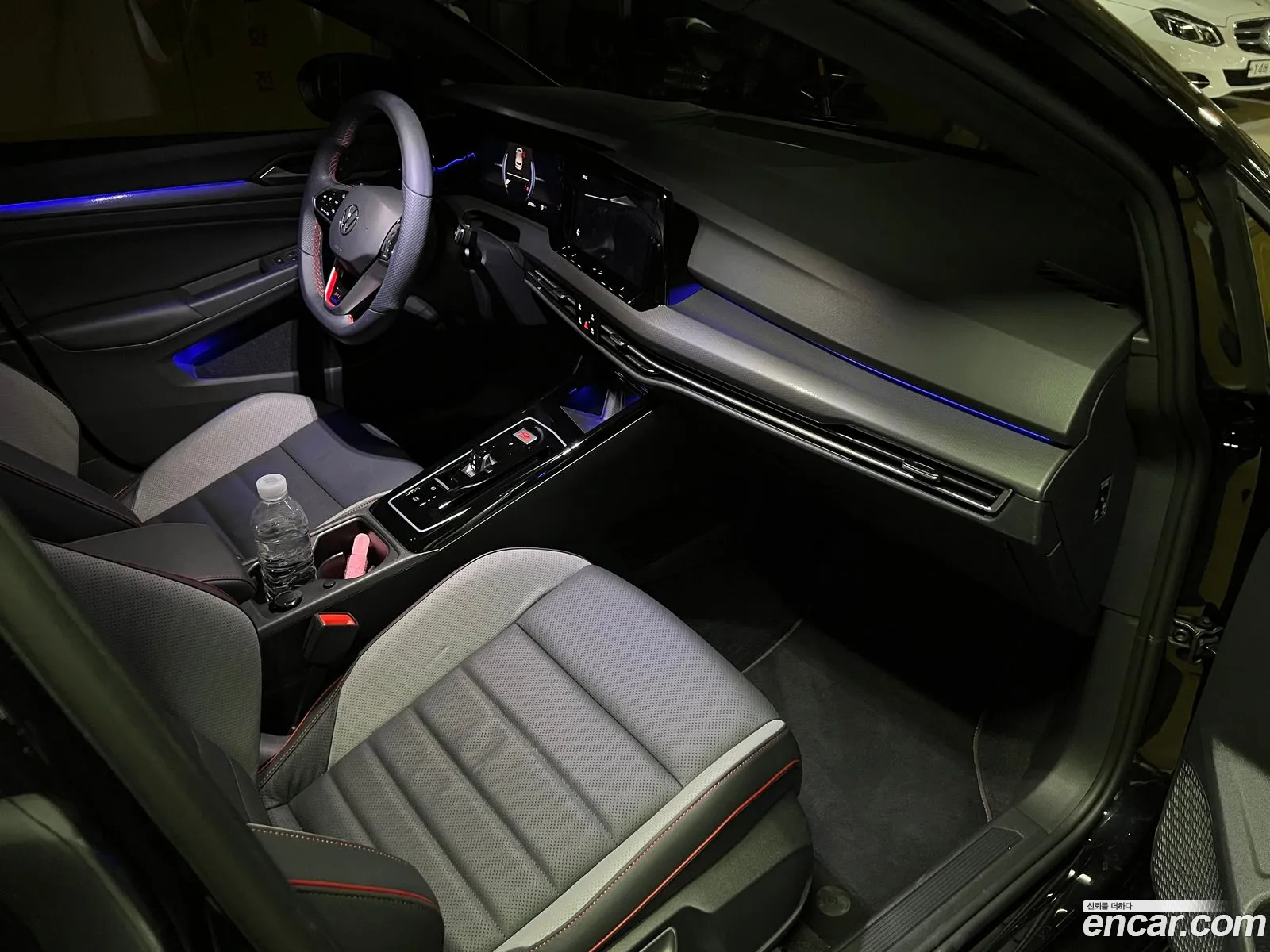 Volkswagen Golf 8th Gen 2023 — 10