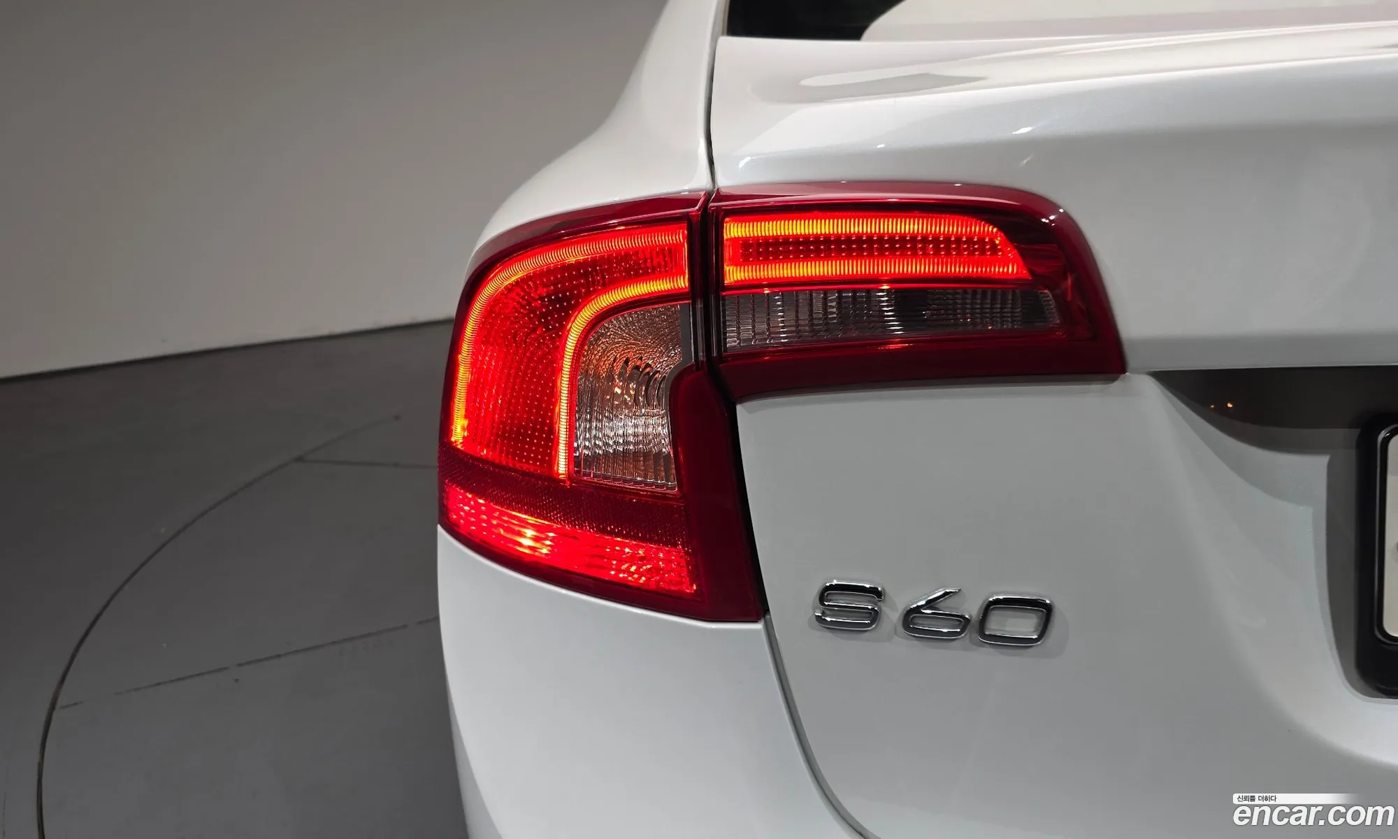 Volvo S60 2014 YV1FS84BBE2304705 — 24
