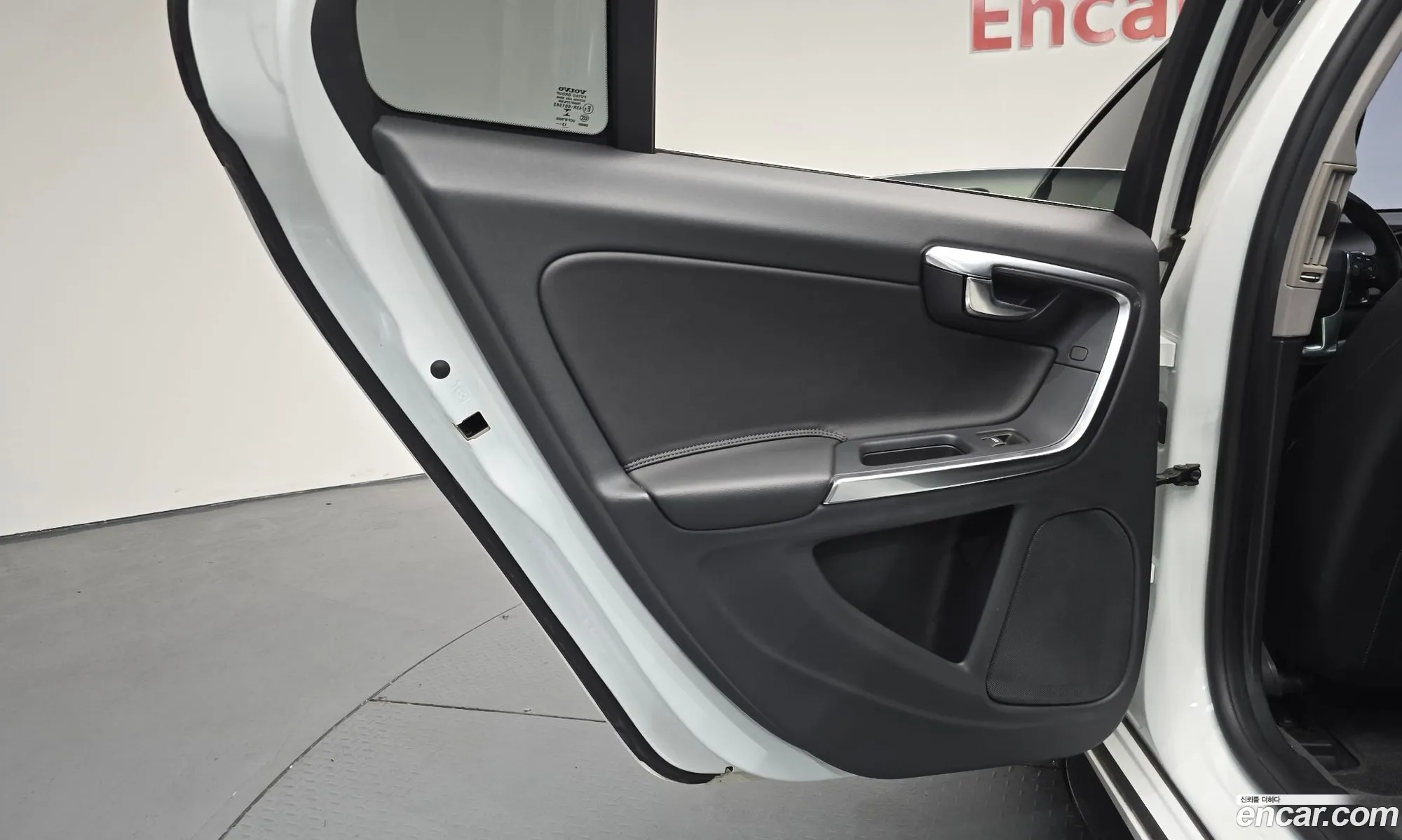 Volvo S60 2014 — 21