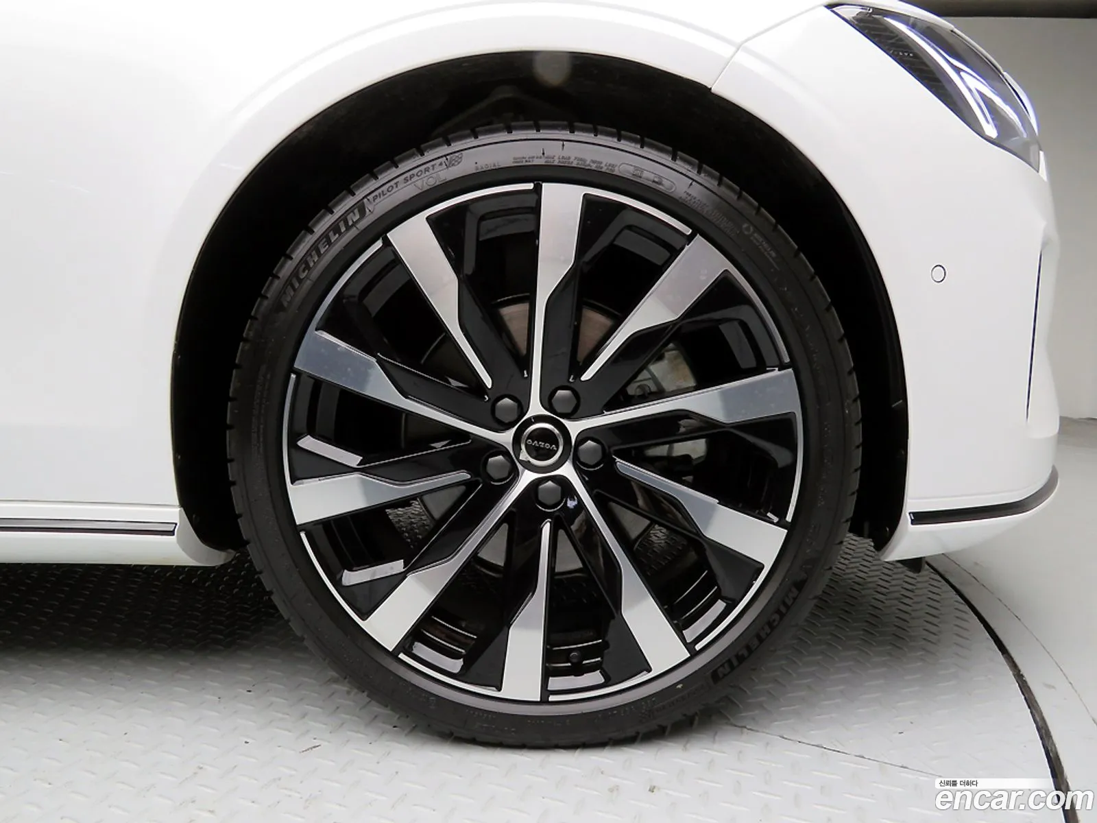 Volvo S90 2025 — 18
