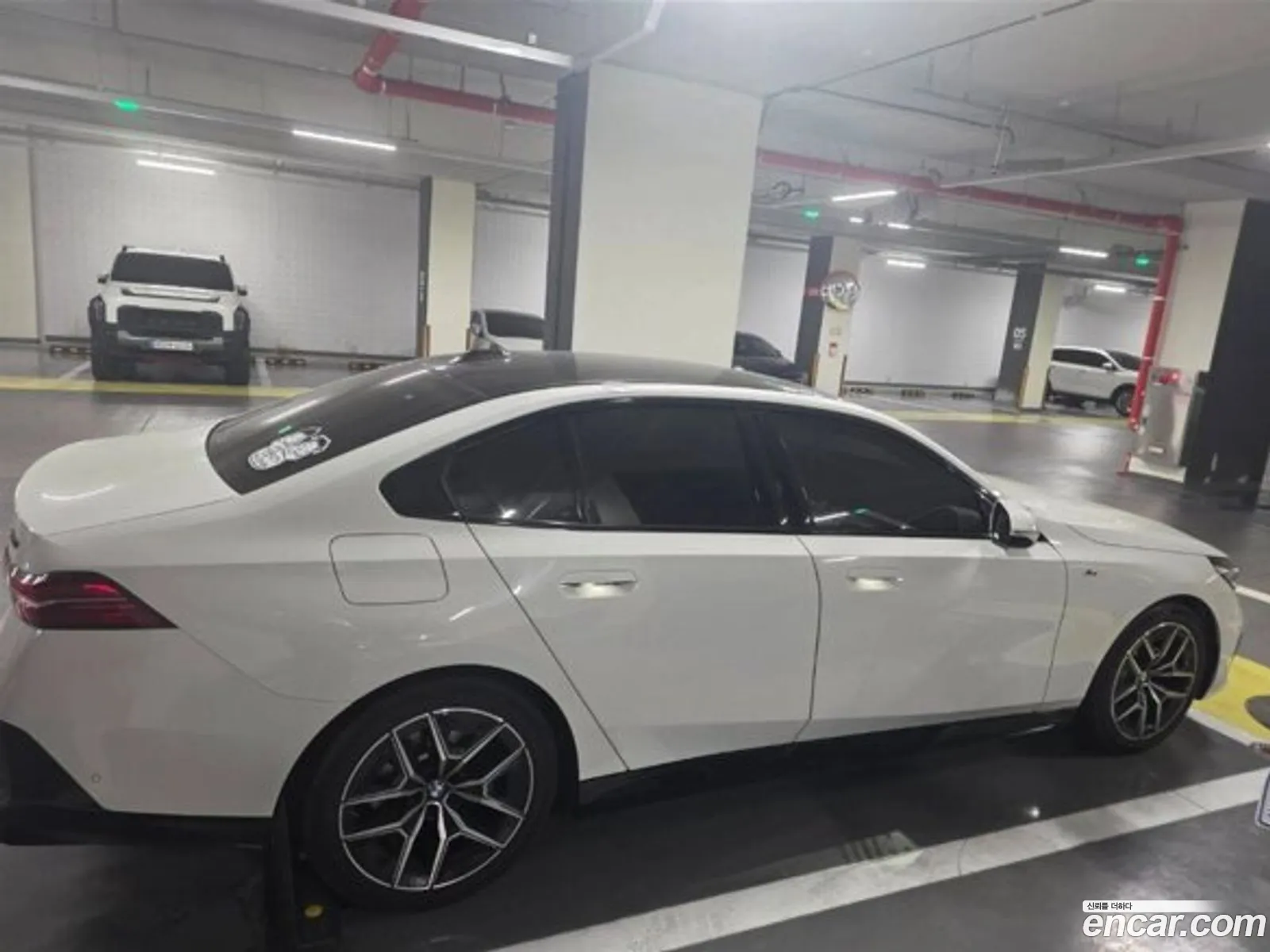 BMW 5 Series 2025 — 8