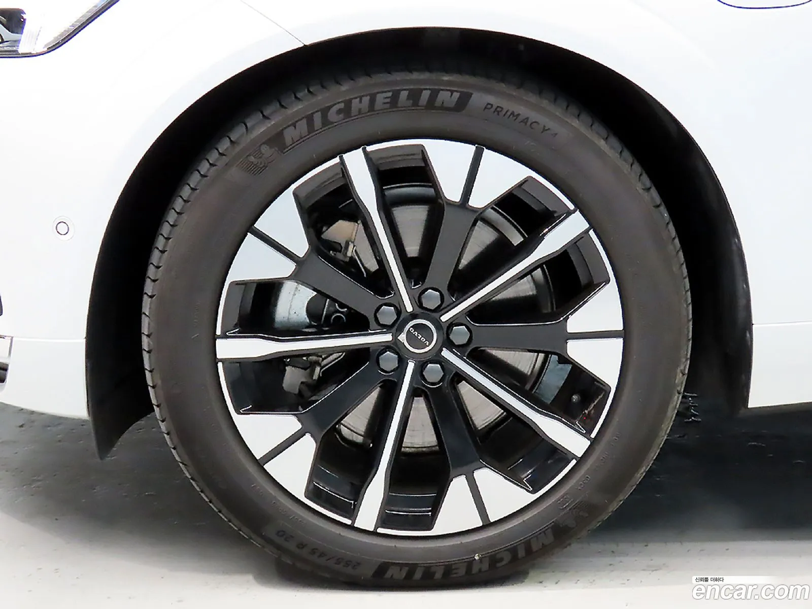 Volvo XC60 2025 — 11