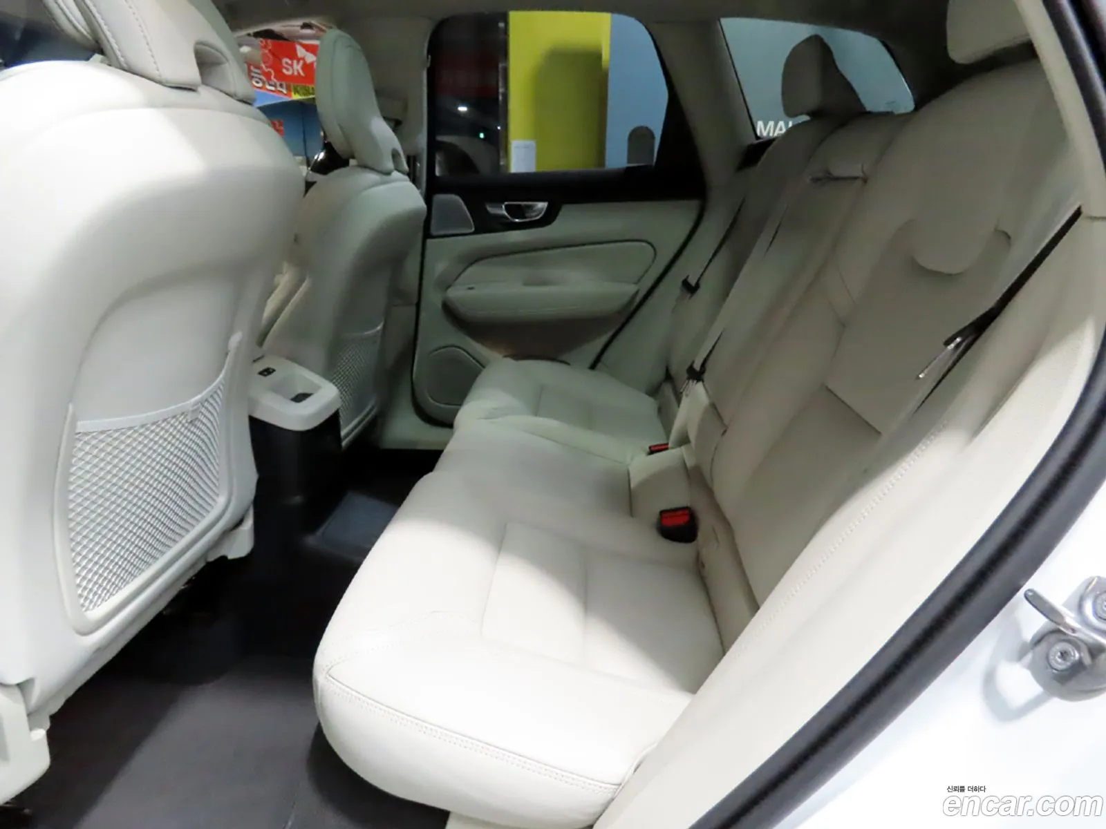 Volvo XC60 2025 — 3