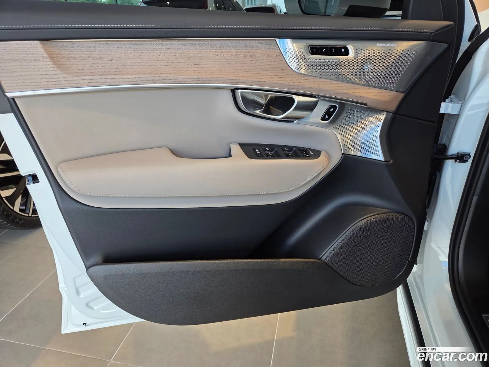 Volvo XC90 2025 — 8