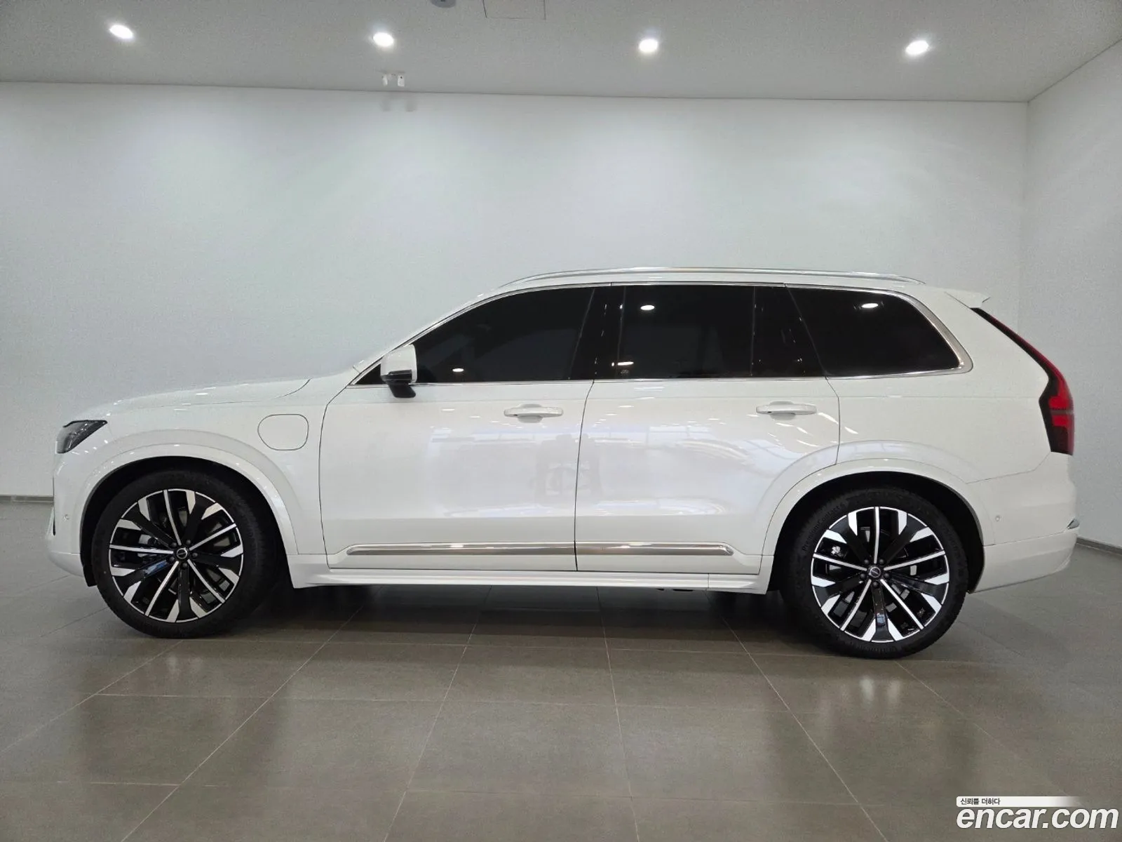 Volvo XC90 2025 — 13