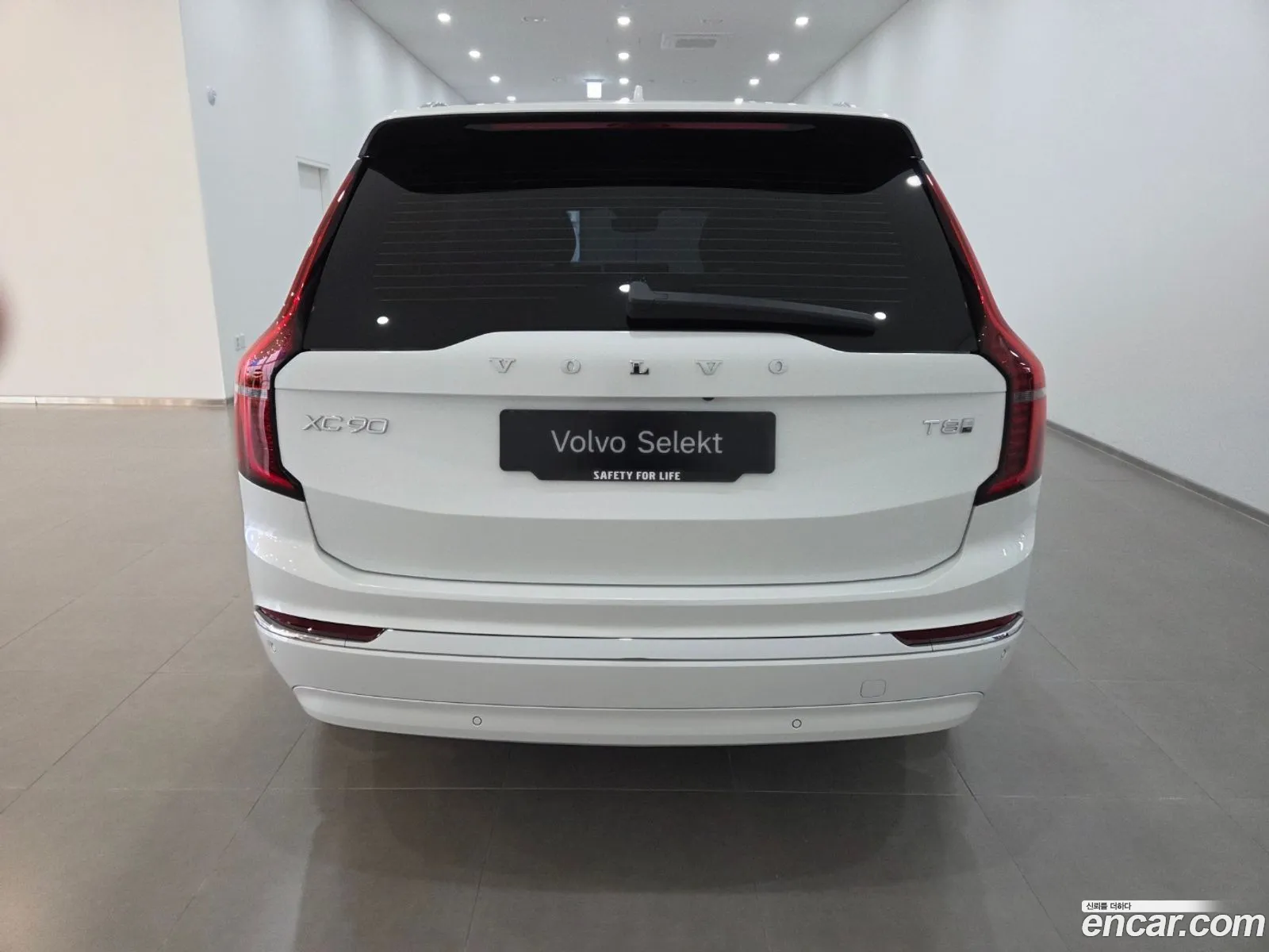 Volvo XC90 2025 — 2