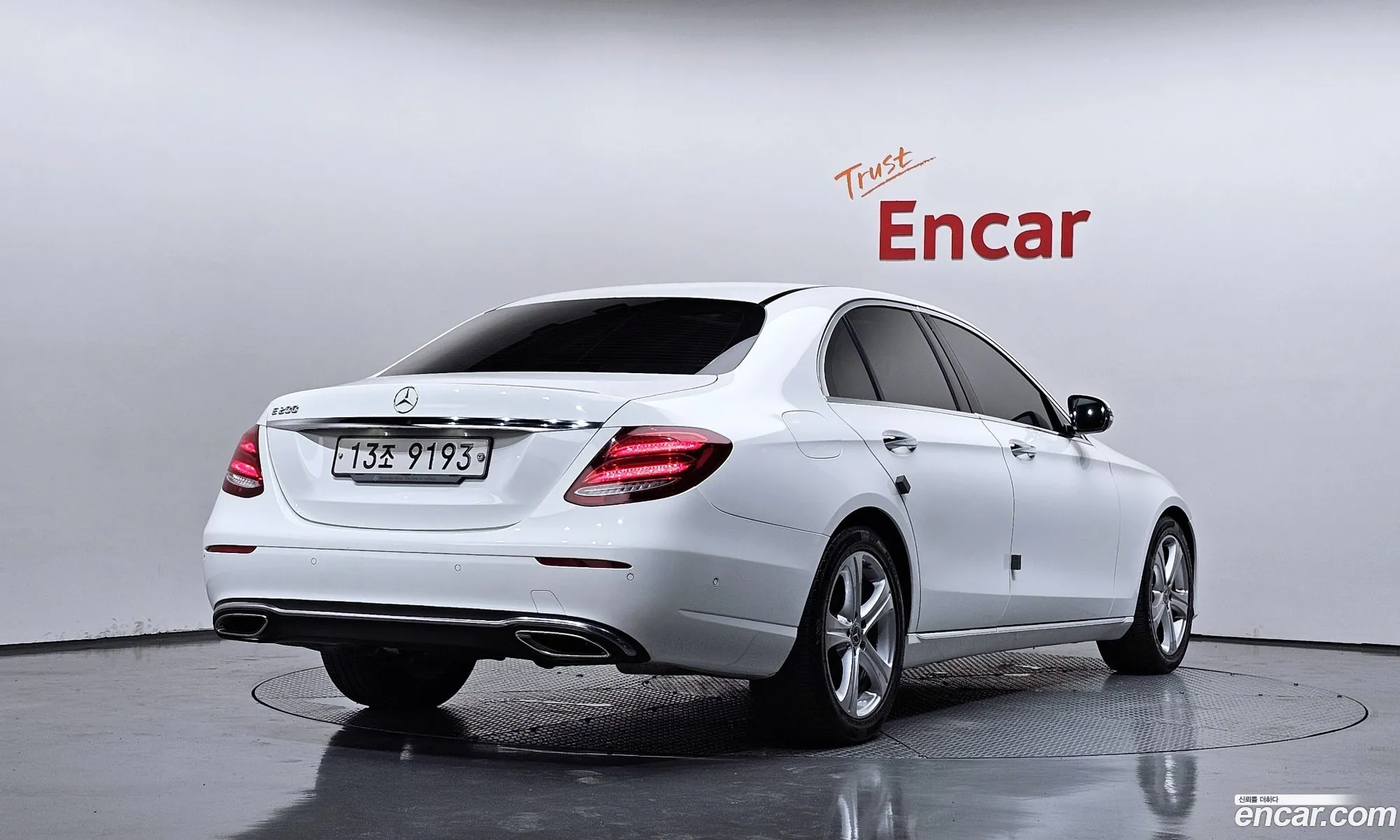 Mercedes-Benz E-Class W213 2018 WDDZF4CB7JA427557 — 7