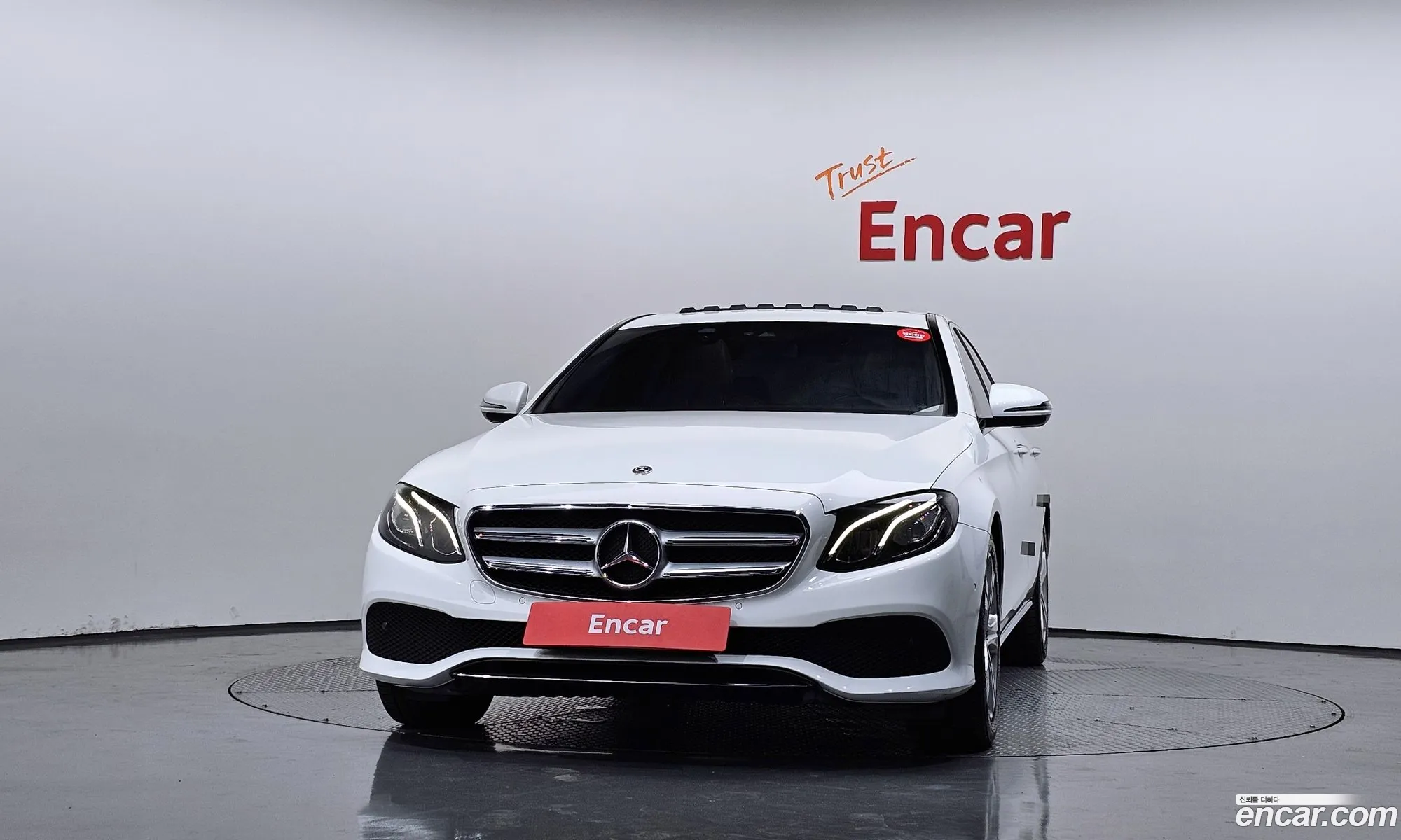 Mercedes-Benz E-Class W213 2018 WDDZF4CB7JA427557 — 29