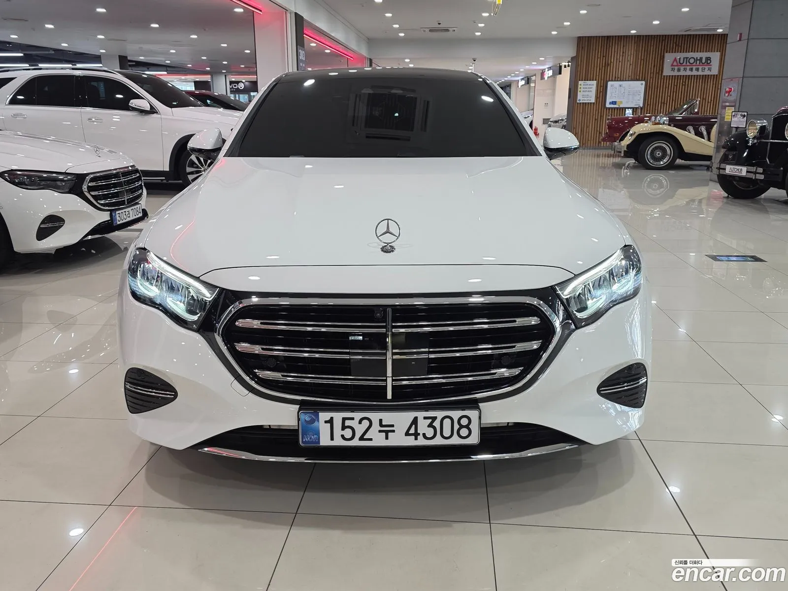 Mercedes-Benz E-Class W214 2025 — 11