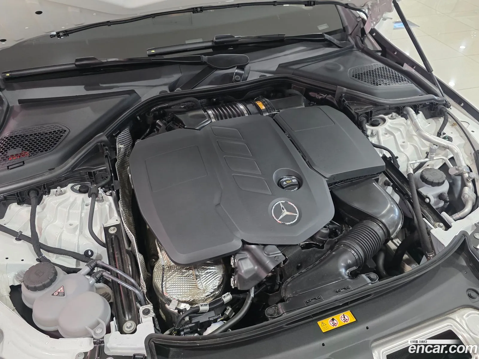 Mercedes-Benz E-Class W214 2025 — 13