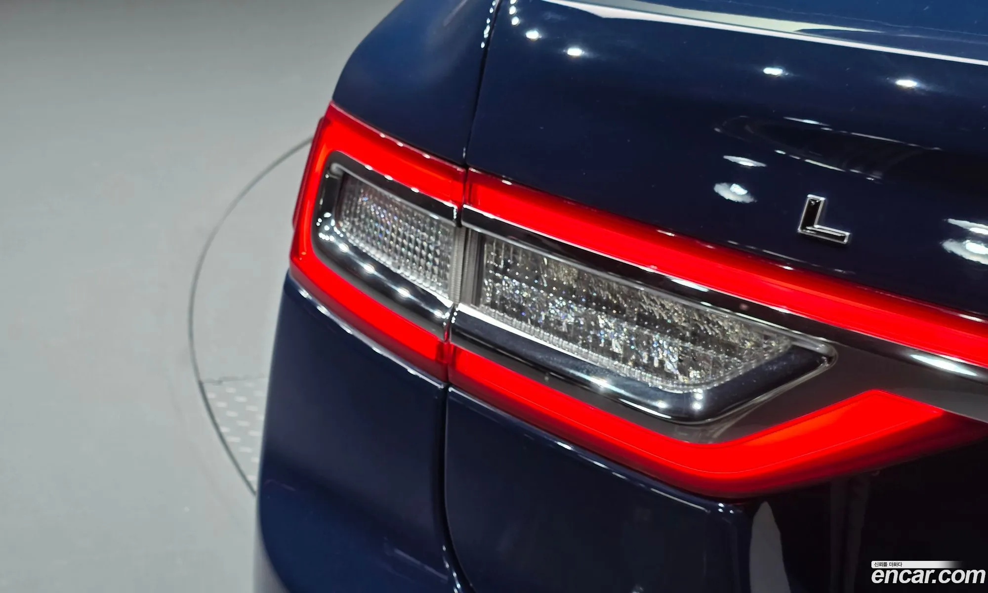 Lincoln Continental 10th Gen 2019 — 14