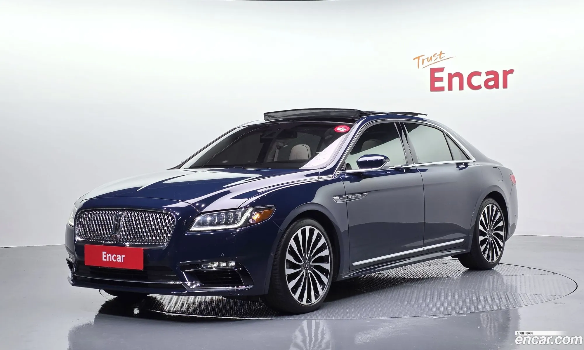 Lincoln Continental 10th Gen 2019 — 7